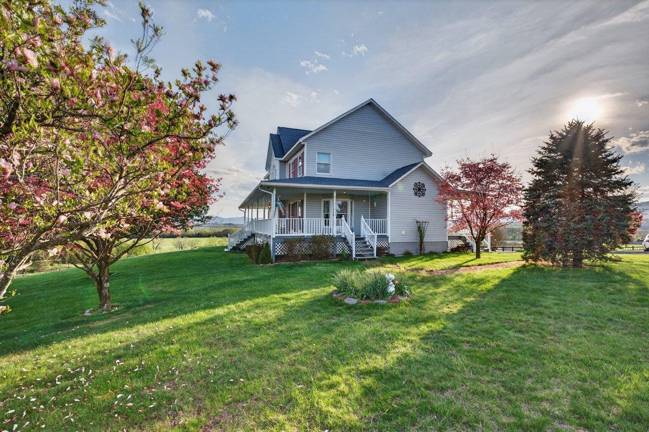 2395 NORTH EAST SIDE HWY, ELKTON, Virginia 22827, 4 Bedrooms Bedrooms, ,4 BathroomsBathrooms,Residential,2395 NORTH EAST SIDE HWY,675584 MLS # 675584