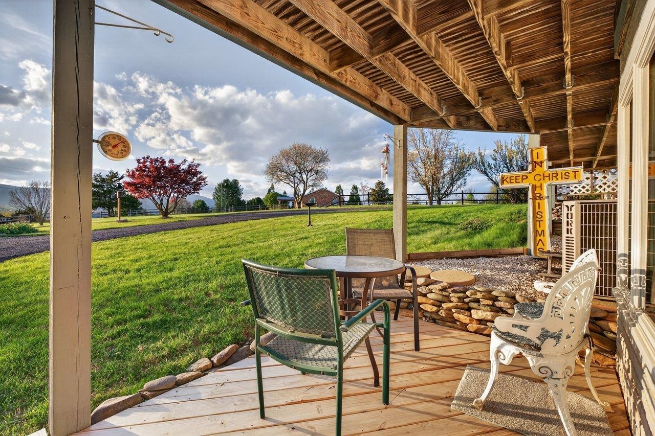 2395 NORTH EAST SIDE HWY, ELKTON, Virginia 22827, 4 Bedrooms Bedrooms, ,4 BathroomsBathrooms,Residential,2395 NORTH EAST SIDE HWY,675584 MLS # 675584