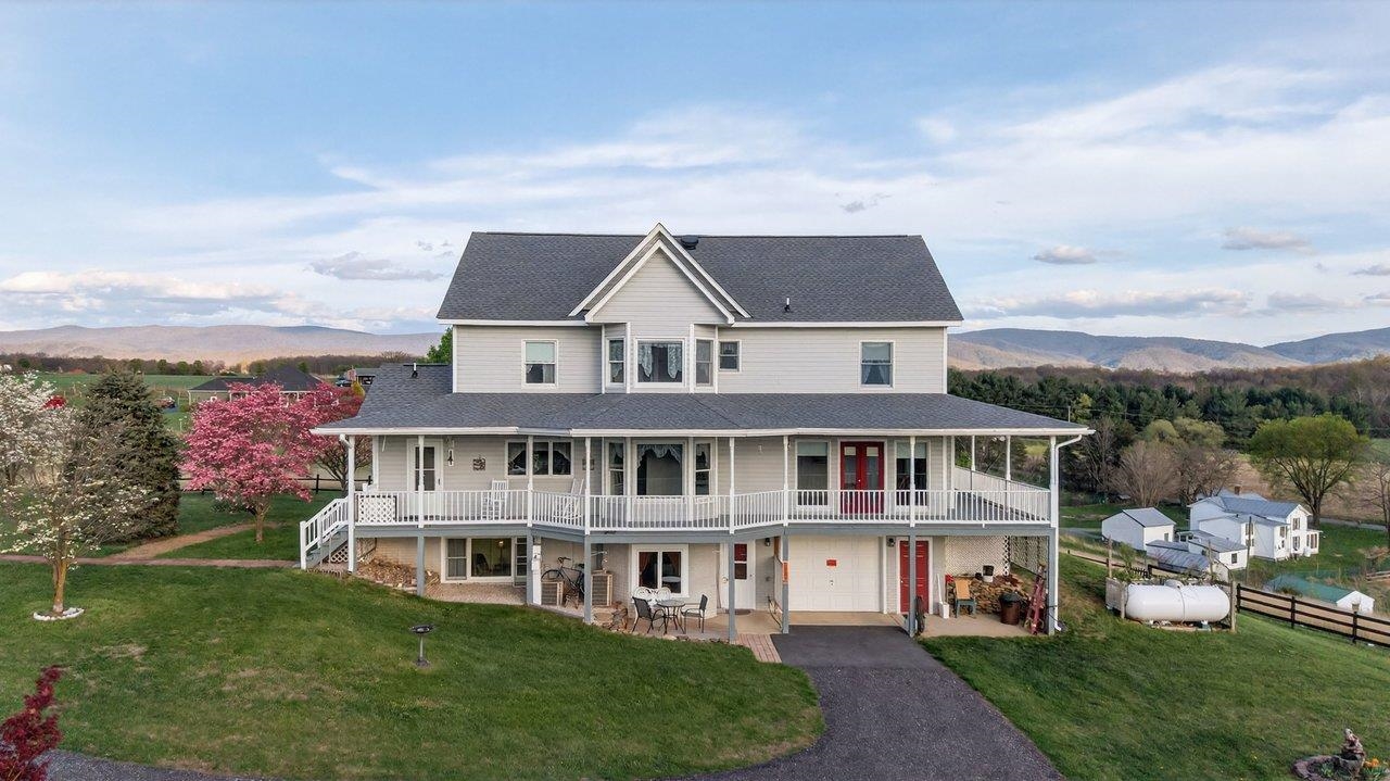 2395 NORTH EAST SIDE HWY, ELKTON, Virginia 22827, 4 Bedrooms Bedrooms, ,4 BathroomsBathrooms,Residential,2395 NORTH EAST SIDE HWY,675584 MLS # 675584