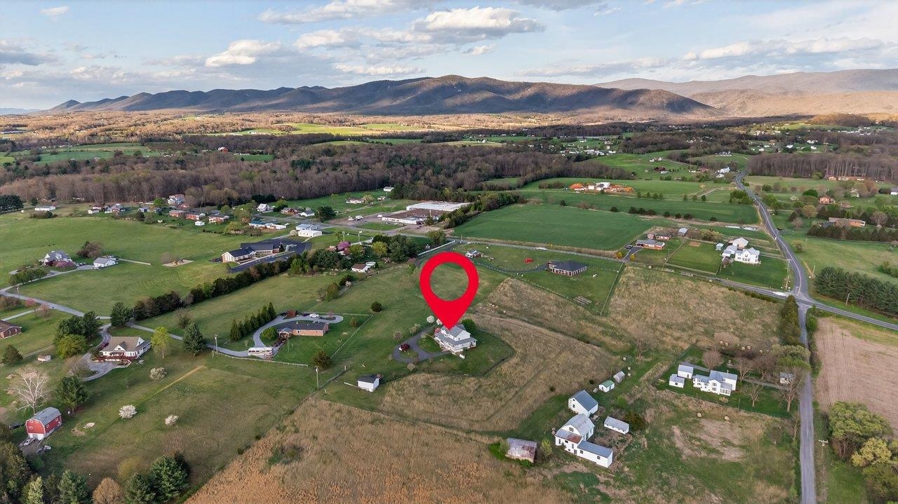 2395 NORTH EAST SIDE HWY, ELKTON, Virginia 22827, 4 Bedrooms Bedrooms, ,4 BathroomsBathrooms,Residential,2395 NORTH EAST SIDE HWY,675584 MLS # 675584