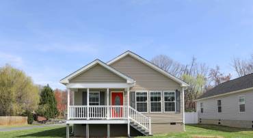1601 A ST, WAYNESBORO, Virginia 22980, 3 Bedrooms Bedrooms, ,2 BathroomsBathrooms,Residential,1601 A ST,675589 MLS # 675589