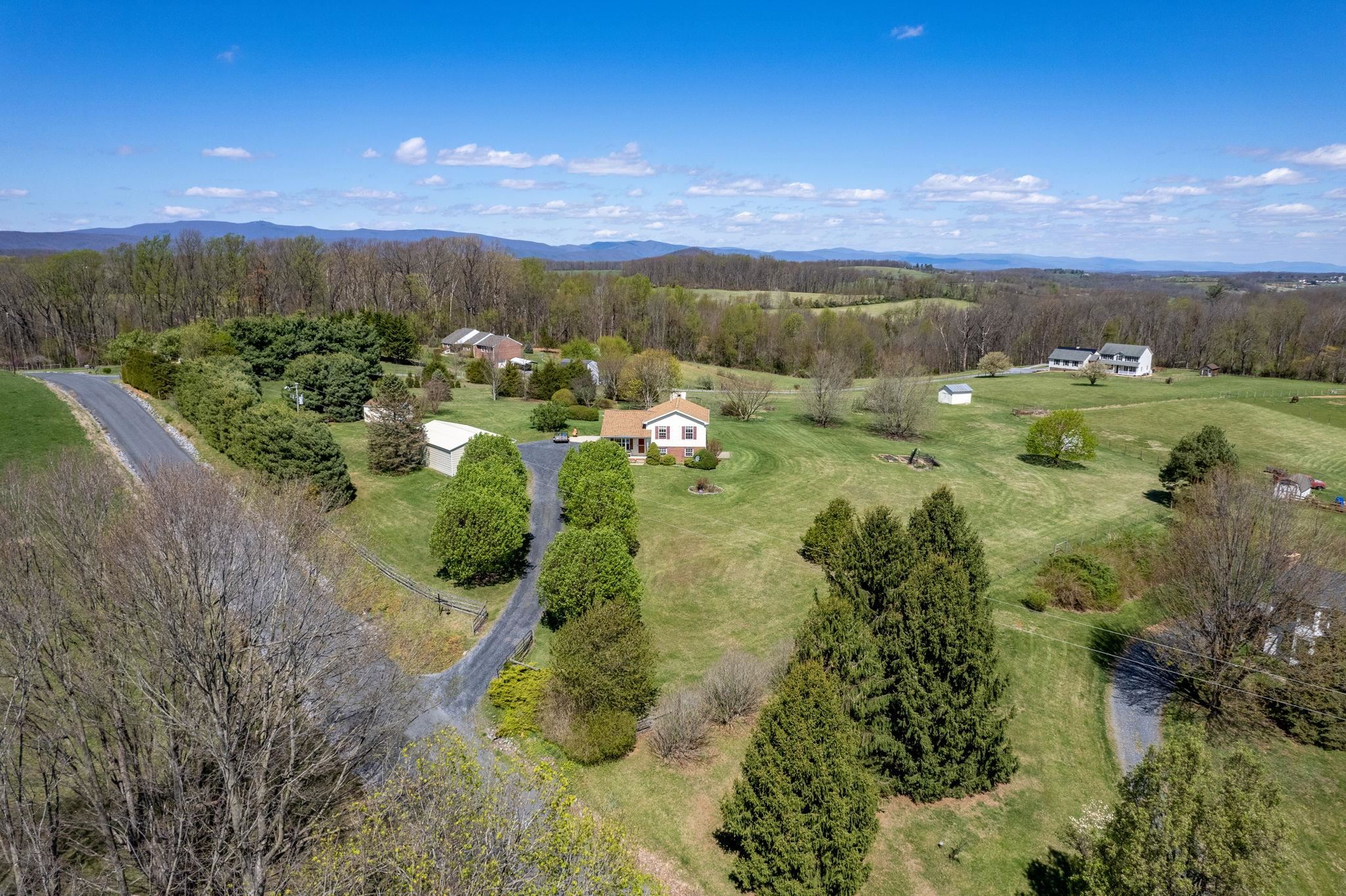 1075 CHESTNUT RIDGE RD, STAUNTON, Virginia 24401, 3 Bedrooms Bedrooms, ,2 BathroomsBathrooms,Residential,1075 CHESTNUT RIDGE RD,675592 MLS # 675592