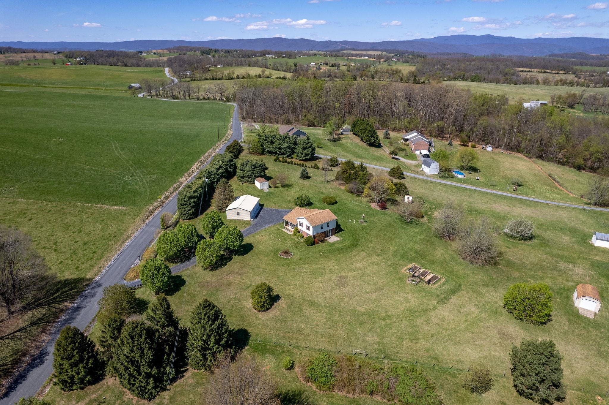 1075 CHESTNUT RIDGE RD, STAUNTON, Virginia 24401, 3 Bedrooms Bedrooms, ,2 BathroomsBathrooms,Residential,1075 CHESTNUT RIDGE RD,675592 MLS # 675592