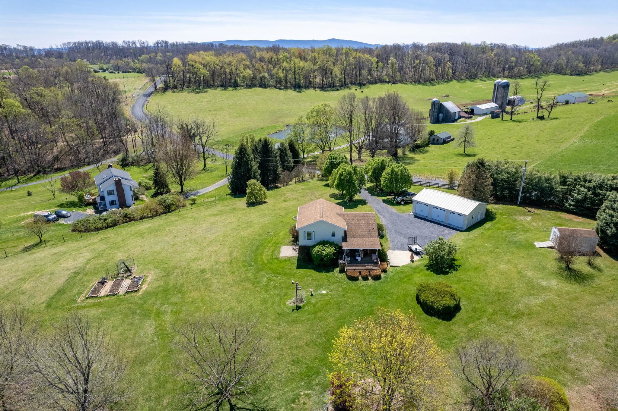 1075 CHESTNUT RIDGE RD, STAUNTON, Virginia 24401, 3 Bedrooms Bedrooms, ,2 BathroomsBathrooms,Residential,1075 CHESTNUT RIDGE RD,675592 MLS # 675592