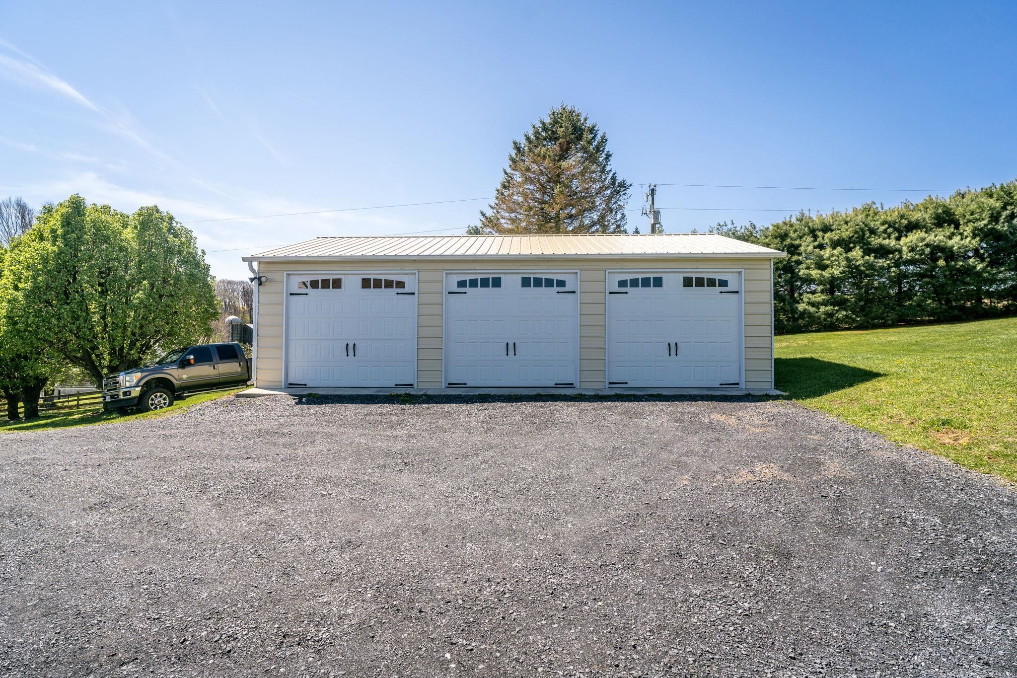 1075 CHESTNUT RIDGE RD, STAUNTON, Virginia 24401, 3 Bedrooms Bedrooms, ,2 BathroomsBathrooms,Residential,1075 CHESTNUT RIDGE RD,675592 MLS # 675592