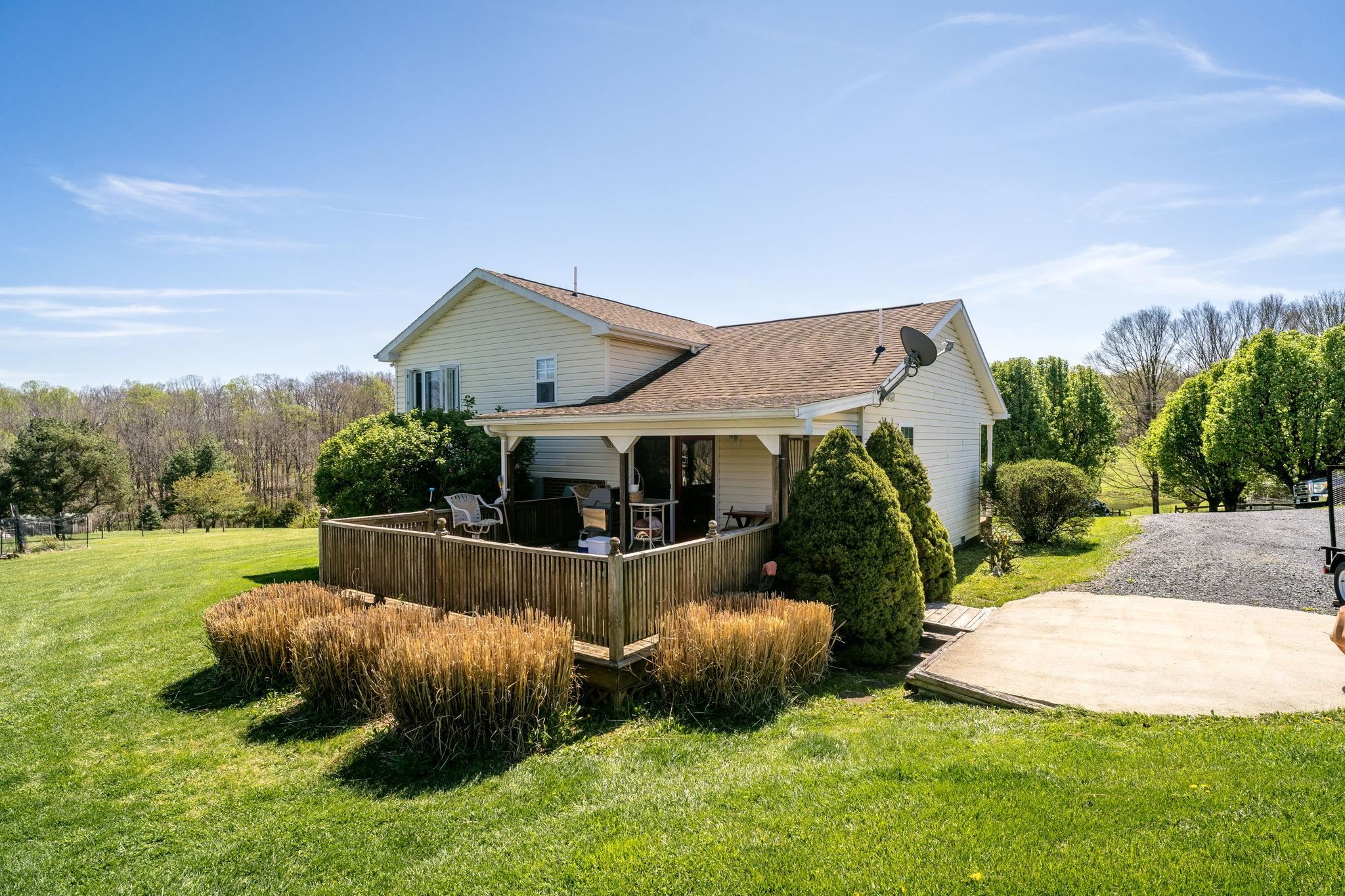 1075 CHESTNUT RIDGE RD, STAUNTON, Virginia 24401, 3 Bedrooms Bedrooms, ,2 BathroomsBathrooms,Residential,1075 CHESTNUT RIDGE RD,675592 MLS # 675592