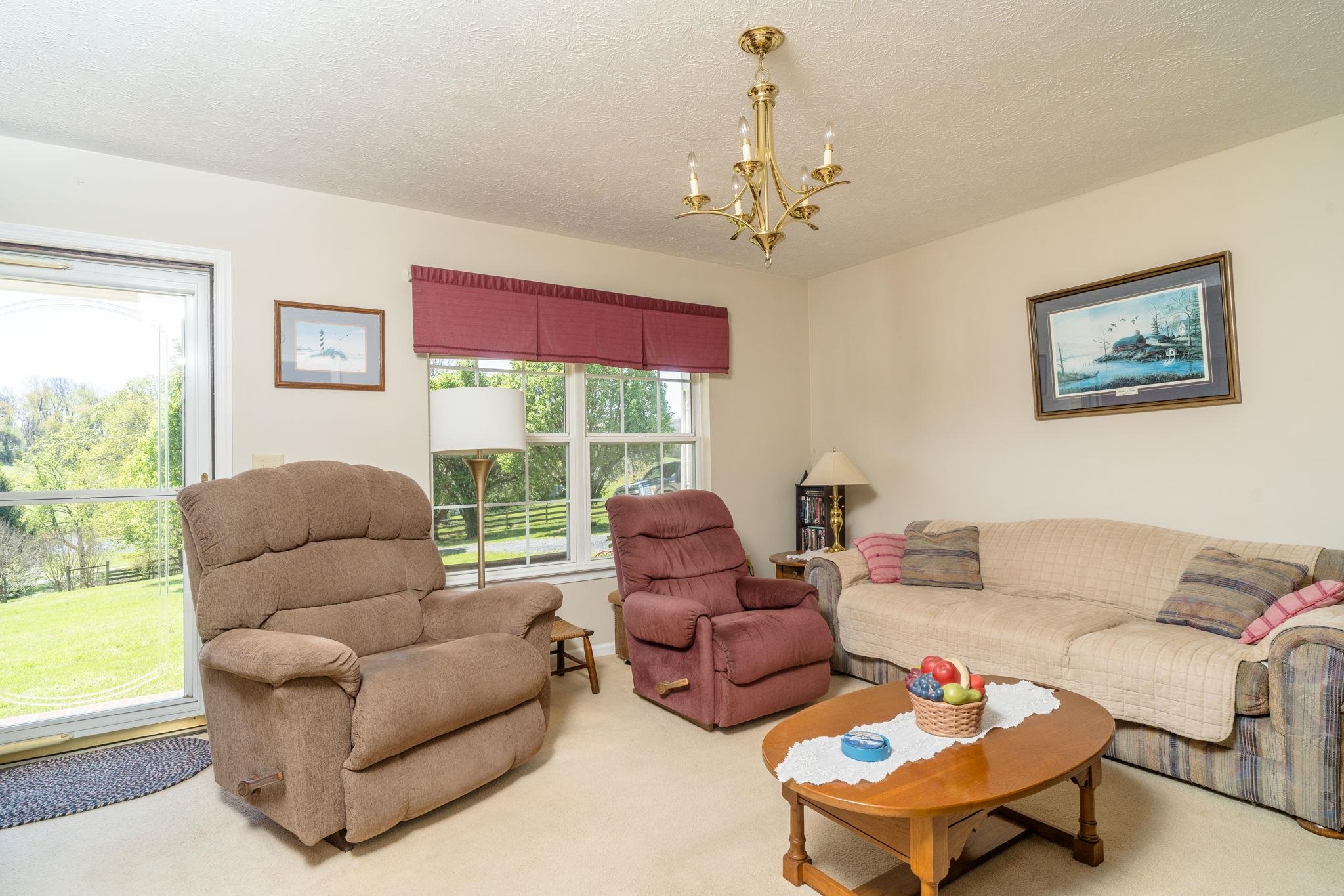 1075 CHESTNUT RIDGE RD, STAUNTON, Virginia 24401, 3 Bedrooms Bedrooms, ,2 BathroomsBathrooms,Residential,1075 CHESTNUT RIDGE RD,675592 MLS # 675592