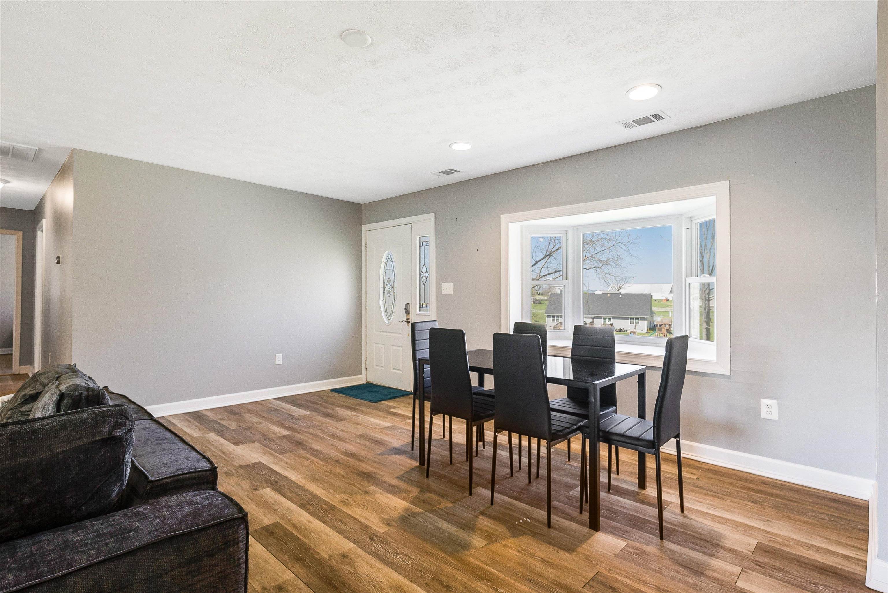 16998 E SUMMIT AVE, ELKTON, Virginia 22827, 5 Bedrooms Bedrooms, ,5 BathroomsBathrooms,Residential,16998 E SUMMIT AVE,675596 MLS # 675596