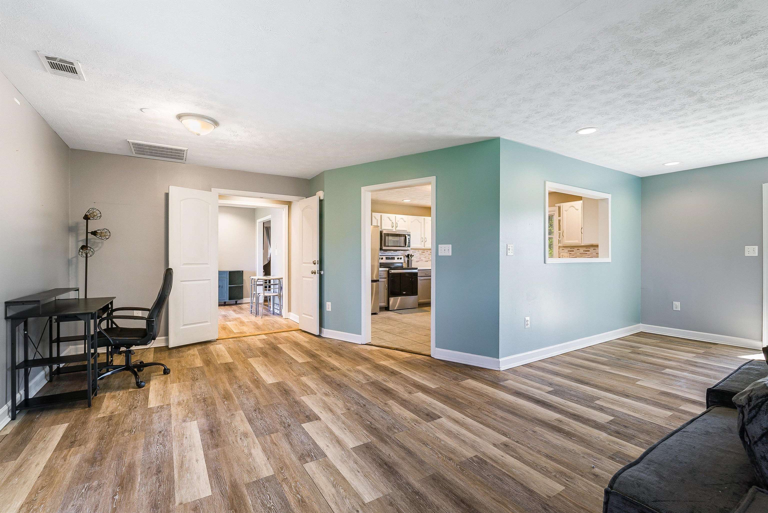 16998 E SUMMIT AVE, ELKTON, Virginia 22827, 5 Bedrooms Bedrooms, ,5 BathroomsBathrooms,Residential,16998 E SUMMIT AVE,675596 MLS # 675596