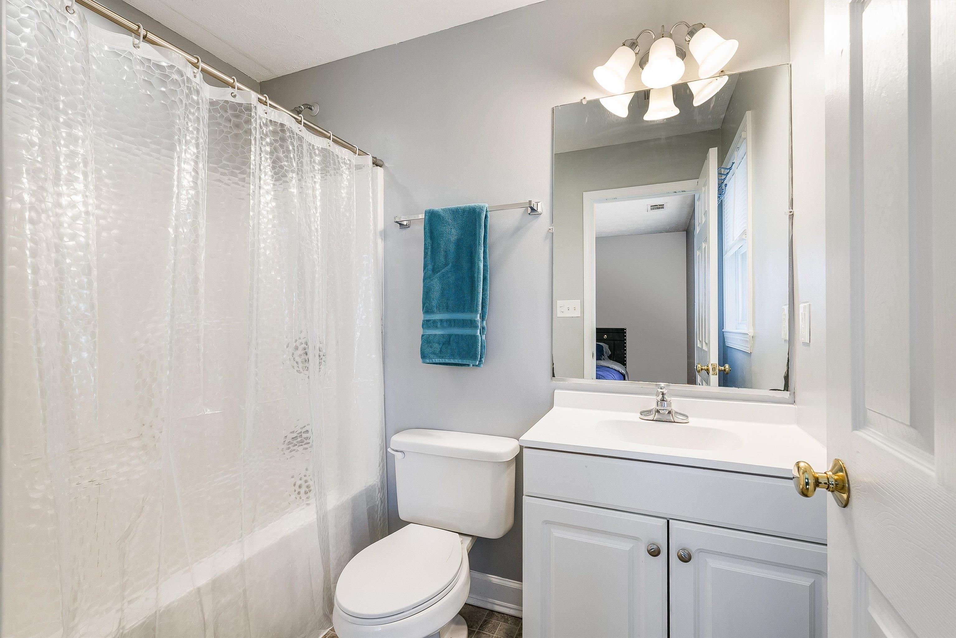 16998 E SUMMIT AVE, ELKTON, Virginia 22827, 5 Bedrooms Bedrooms, ,5 BathroomsBathrooms,Residential,16998 E SUMMIT AVE,675596 MLS # 675596