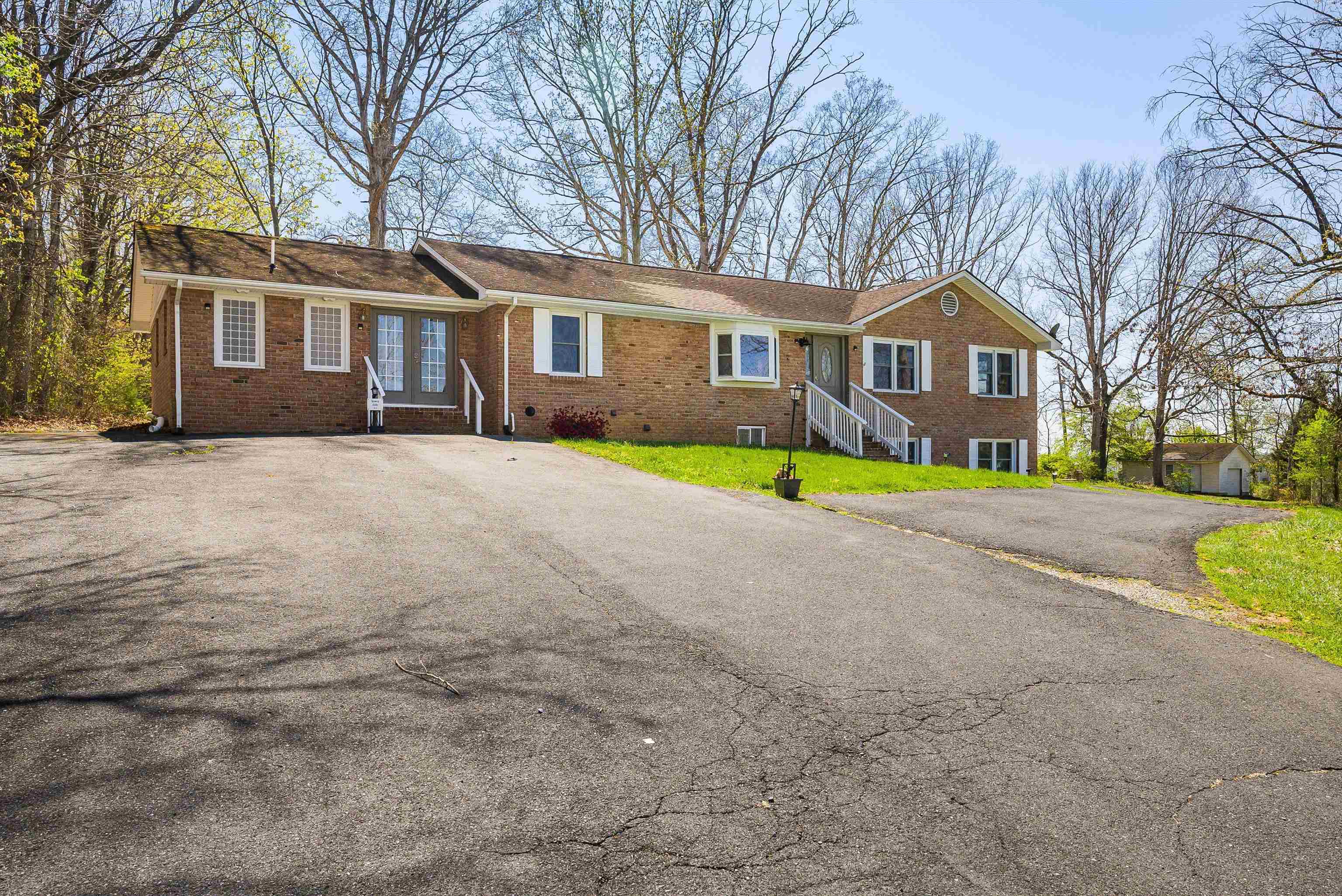 16998 E SUMMIT AVE, ELKTON, Virginia 22827, 5 Bedrooms Bedrooms, ,5 BathroomsBathrooms,Residential,16998 E SUMMIT AVE,675596 MLS # 675596