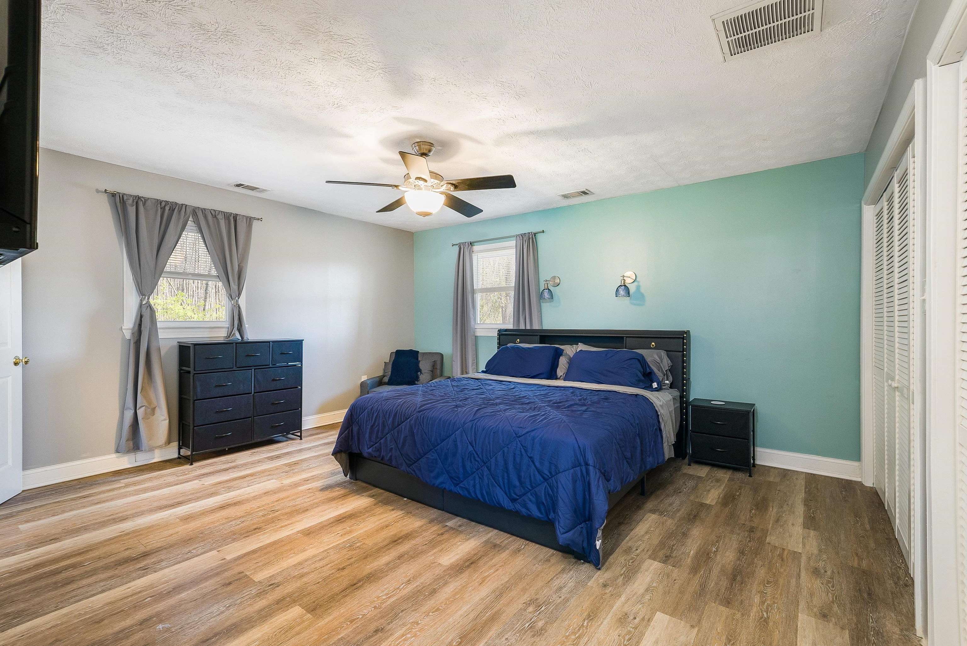 16998 E SUMMIT AVE, ELKTON, Virginia 22827, 5 Bedrooms Bedrooms, ,5 BathroomsBathrooms,Residential,16998 E SUMMIT AVE,675596 MLS # 675596