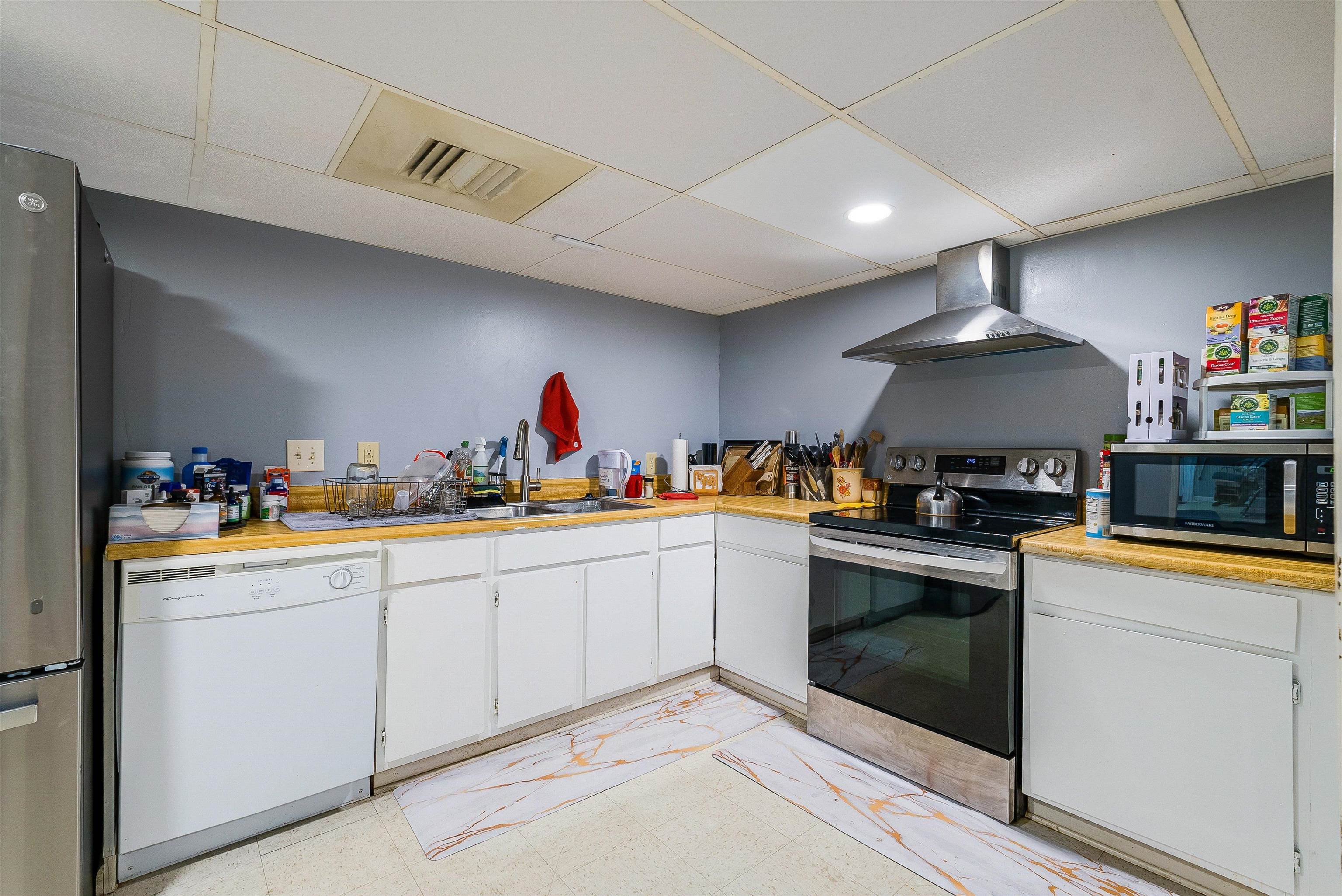 16998 E SUMMIT AVE, ELKTON, Virginia 22827, 5 Bedrooms Bedrooms, ,5 BathroomsBathrooms,Residential,16998 E SUMMIT AVE,675596 MLS # 675596