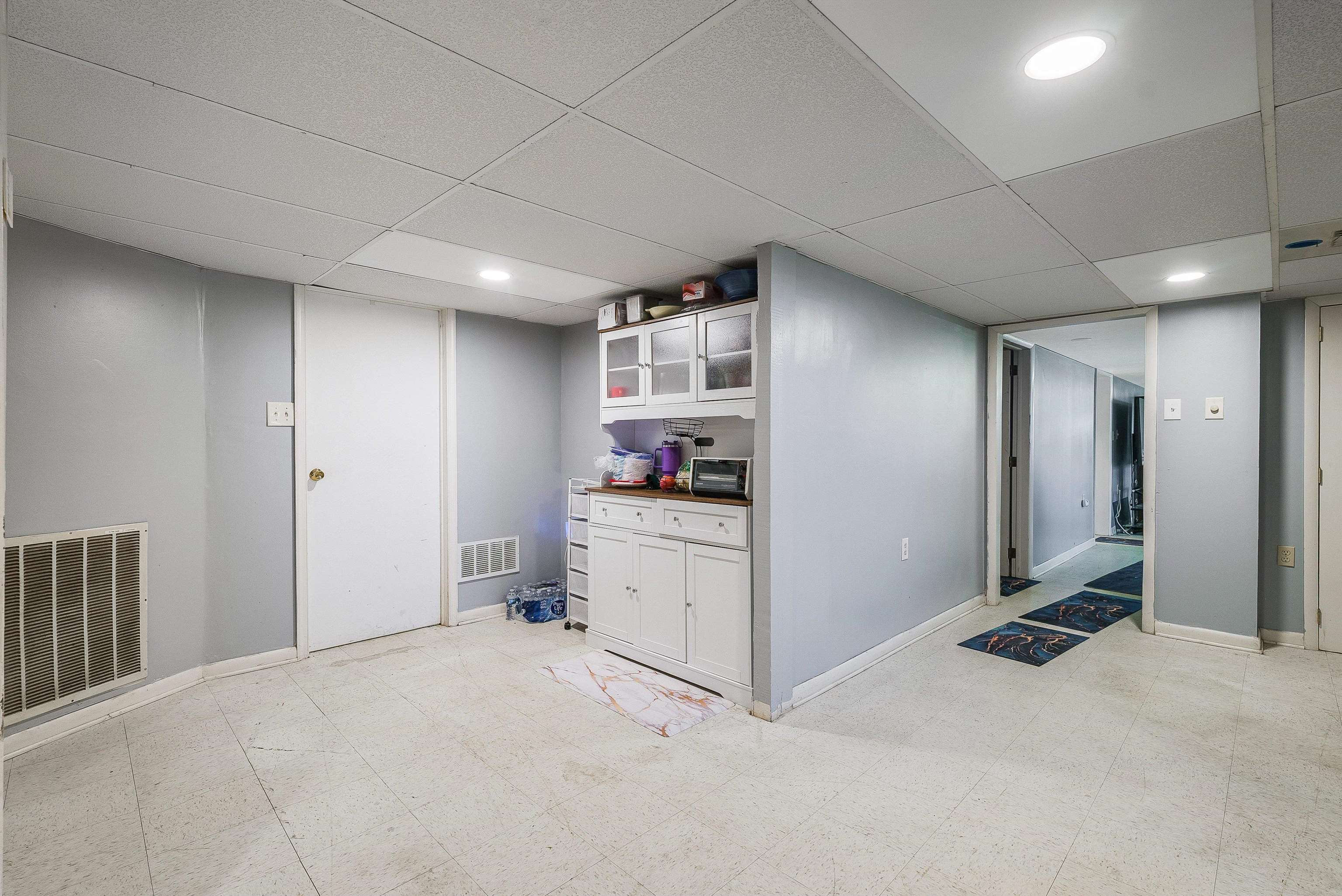 16998 E SUMMIT AVE, ELKTON, Virginia 22827, 5 Bedrooms Bedrooms, ,5 BathroomsBathrooms,Residential,16998 E SUMMIT AVE,675596 MLS # 675596