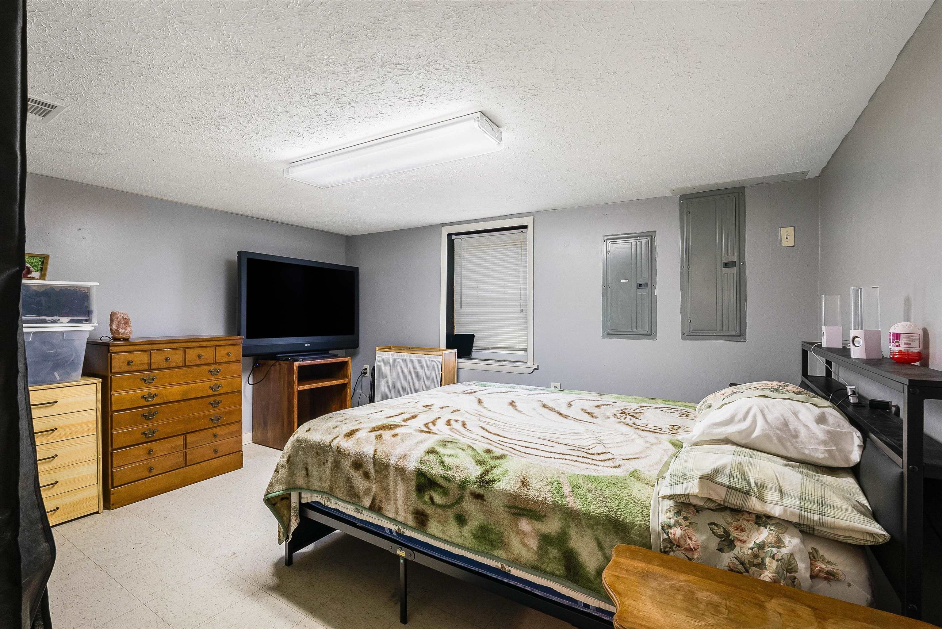 16998 E SUMMIT AVE, ELKTON, Virginia 22827, 5 Bedrooms Bedrooms, ,5 BathroomsBathrooms,Residential,16998 E SUMMIT AVE,675596 MLS # 675596