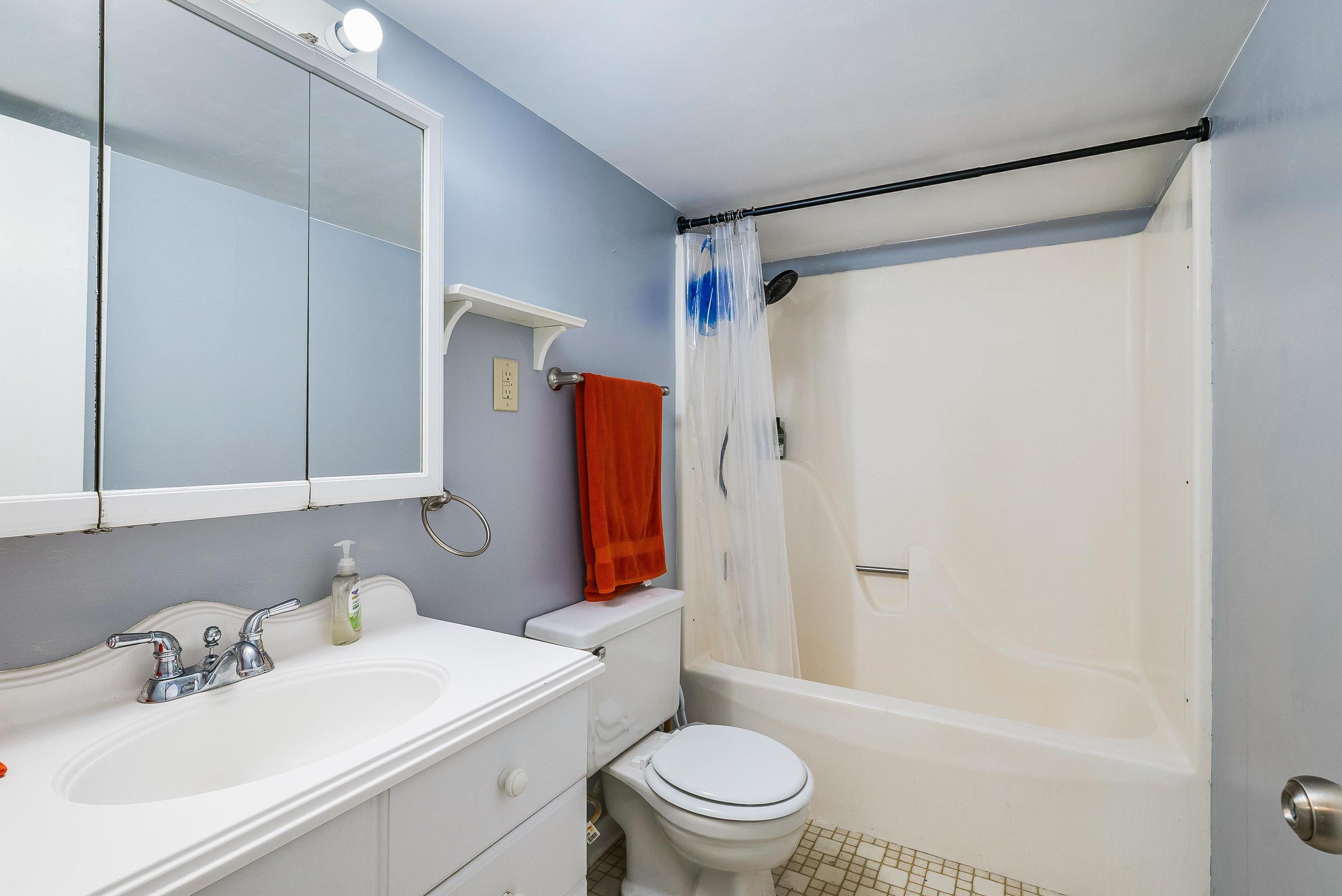 16998 E SUMMIT AVE, ELKTON, Virginia 22827, 5 Bedrooms Bedrooms, ,5 BathroomsBathrooms,Residential,16998 E SUMMIT AVE,675596 MLS # 675596