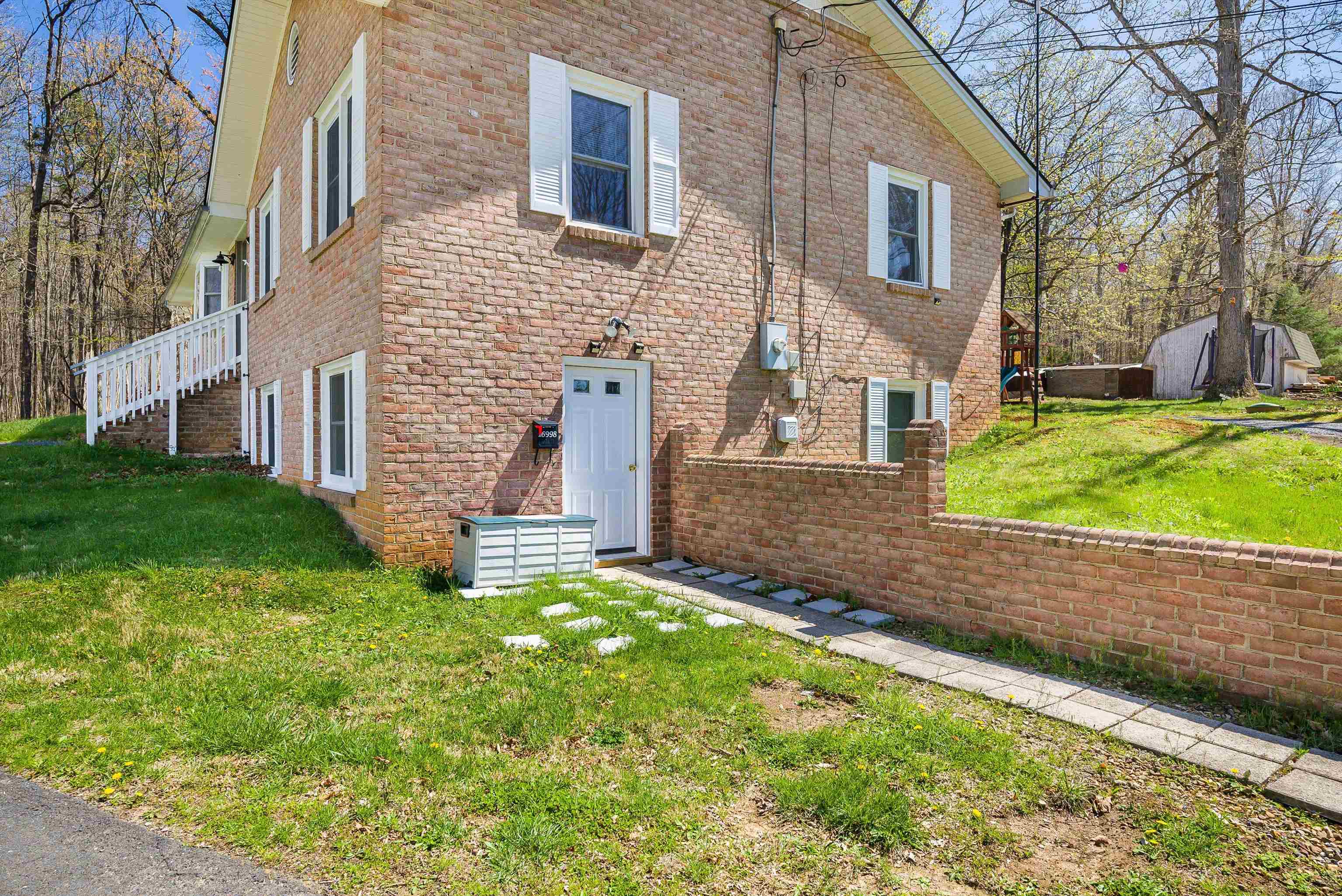 16998 E SUMMIT AVE, ELKTON, Virginia 22827, 5 Bedrooms Bedrooms, ,5 BathroomsBathrooms,Residential,16998 E SUMMIT AVE,675596 MLS # 675596