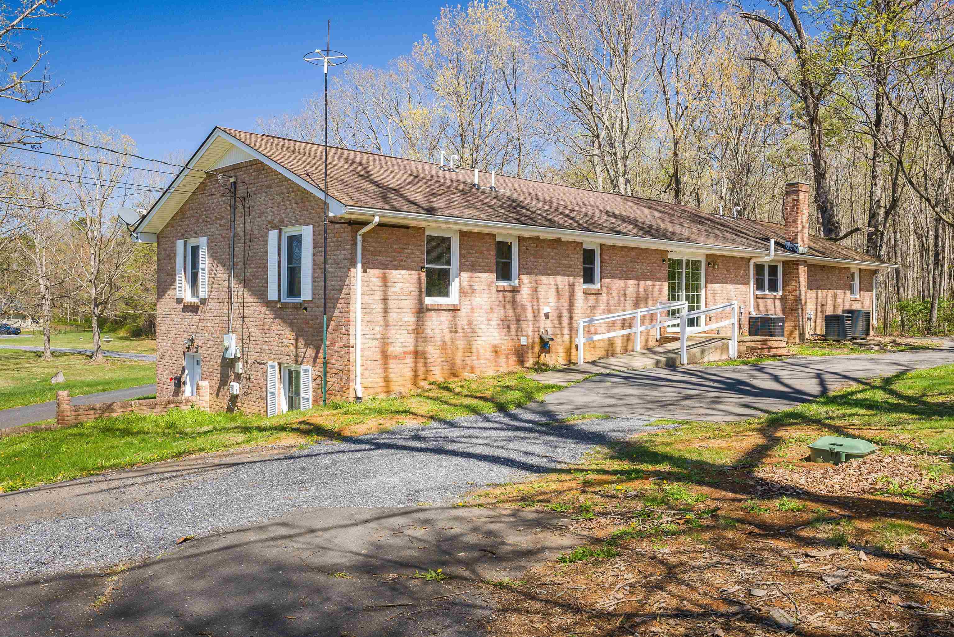 16998 E SUMMIT AVE, ELKTON, Virginia 22827, 5 Bedrooms Bedrooms, ,5 BathroomsBathrooms,Residential,16998 E SUMMIT AVE,675596 MLS # 675596