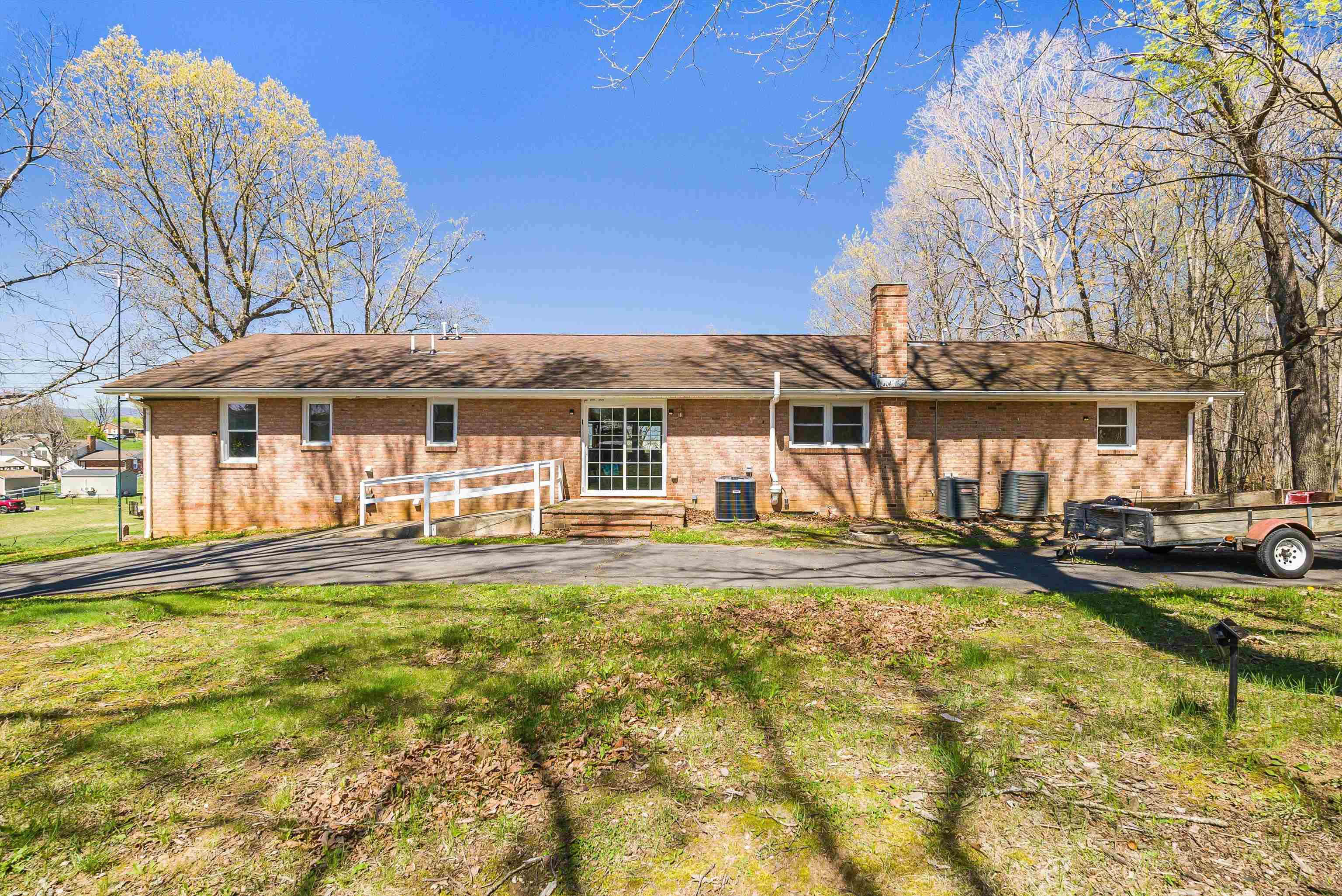 16998 E SUMMIT AVE, ELKTON, Virginia 22827, 5 Bedrooms Bedrooms, ,5 BathroomsBathrooms,Residential,16998 E SUMMIT AVE,675596 MLS # 675596