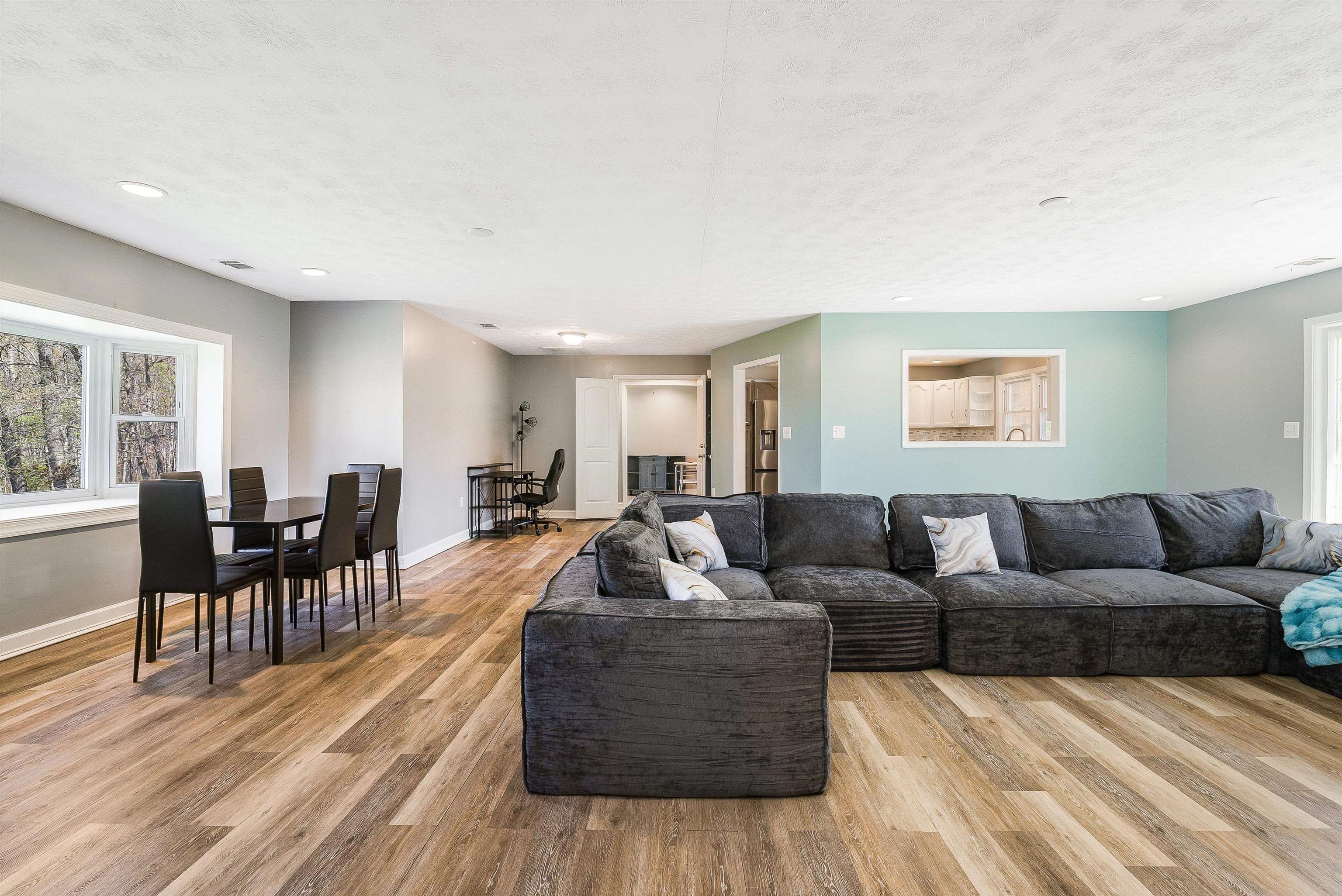 16998 E SUMMIT AVE, ELKTON, Virginia 22827, 5 Bedrooms Bedrooms, ,5 BathroomsBathrooms,Residential,16998 E SUMMIT AVE,675596 MLS # 675596