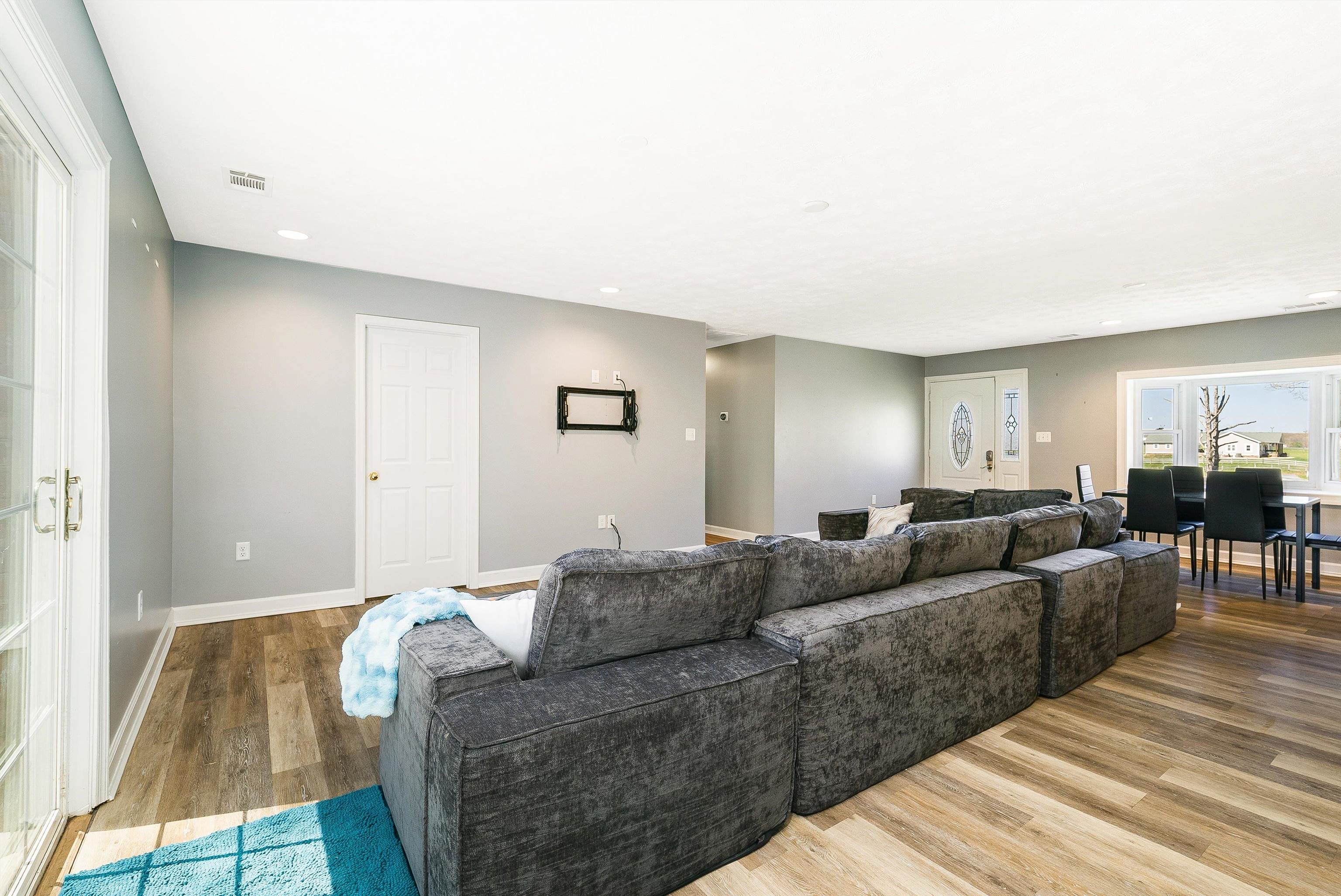 16998 E SUMMIT AVE, ELKTON, Virginia 22827, 5 Bedrooms Bedrooms, ,5 BathroomsBathrooms,Residential,16998 E SUMMIT AVE,675596 MLS # 675596