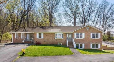 16998 E SUMMIT AVE, ELKTON, Virginia 22827, 5 Bedrooms Bedrooms, ,5 BathroomsBathrooms,Residential,16998 E SUMMIT AVE,675596 MLS # 675596