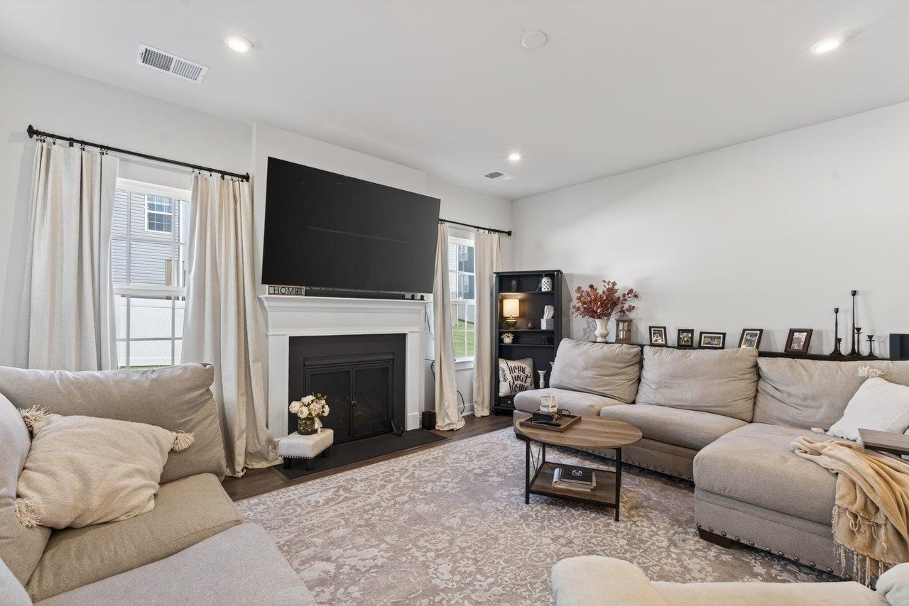 10151 BIG OAK DR, MCGAHEYSVILLE, Virginia 22840, 3 Bedrooms Bedrooms, ,2 BathroomsBathrooms,Residential,10151 BIG OAK DR,675604 MLS # 675604