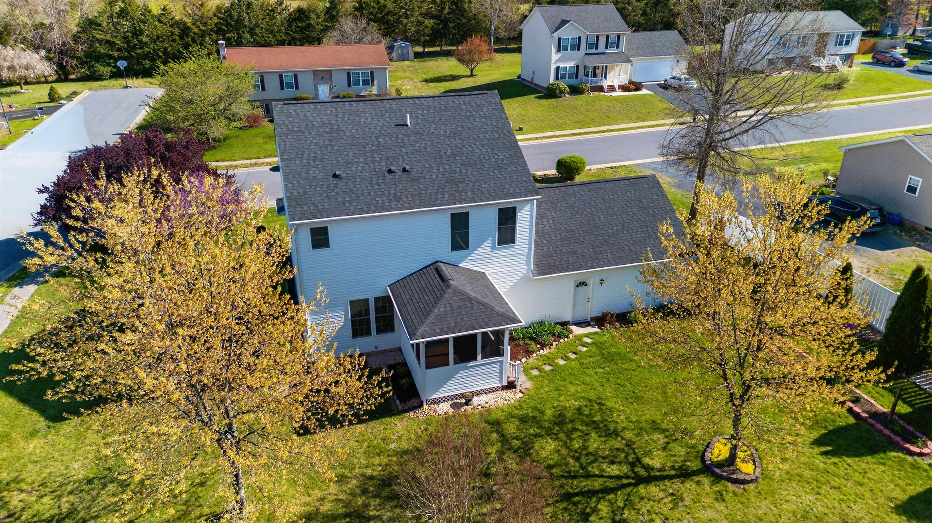 97 LAUREL OAK LN, GROTTOES, Virginia 24441, 3 Bedrooms Bedrooms, ,2 BathroomsBathrooms,Residential,97 LAUREL OAK LN,675607 MLS # 675607