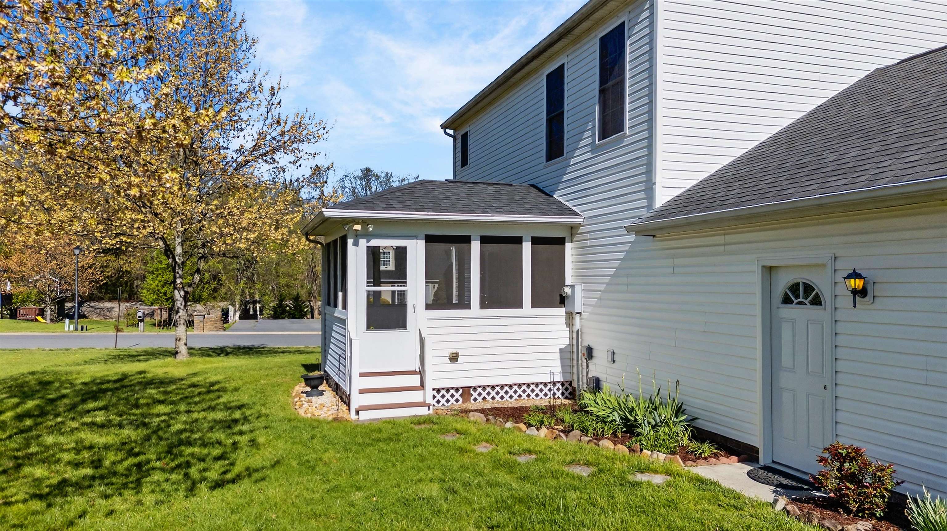 97 LAUREL OAK LN, GROTTOES, Virginia 24441, 3 Bedrooms Bedrooms, ,2 BathroomsBathrooms,Residential,97 LAUREL OAK LN,675607 MLS # 675607