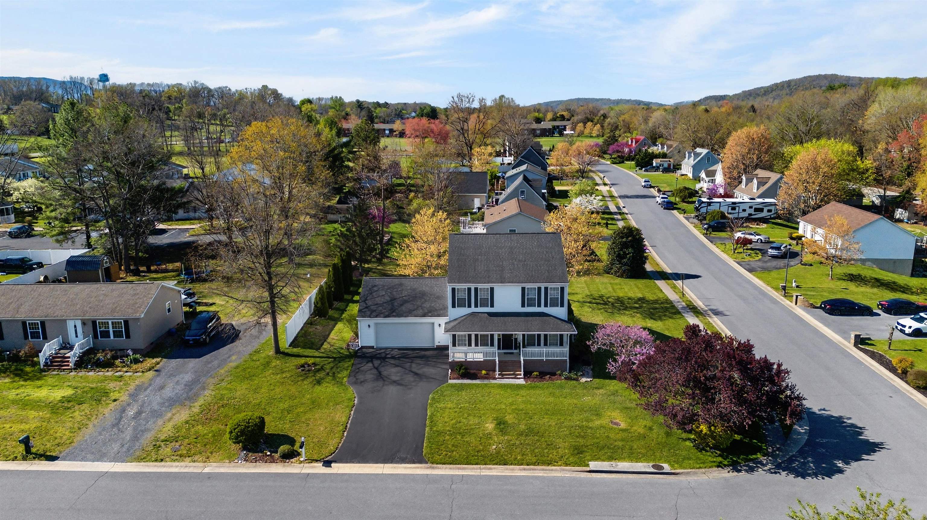 97 LAUREL OAK LN, GROTTOES, Virginia 24441, 3 Bedrooms Bedrooms, ,2 BathroomsBathrooms,Residential,97 LAUREL OAK LN,675607 MLS # 675607