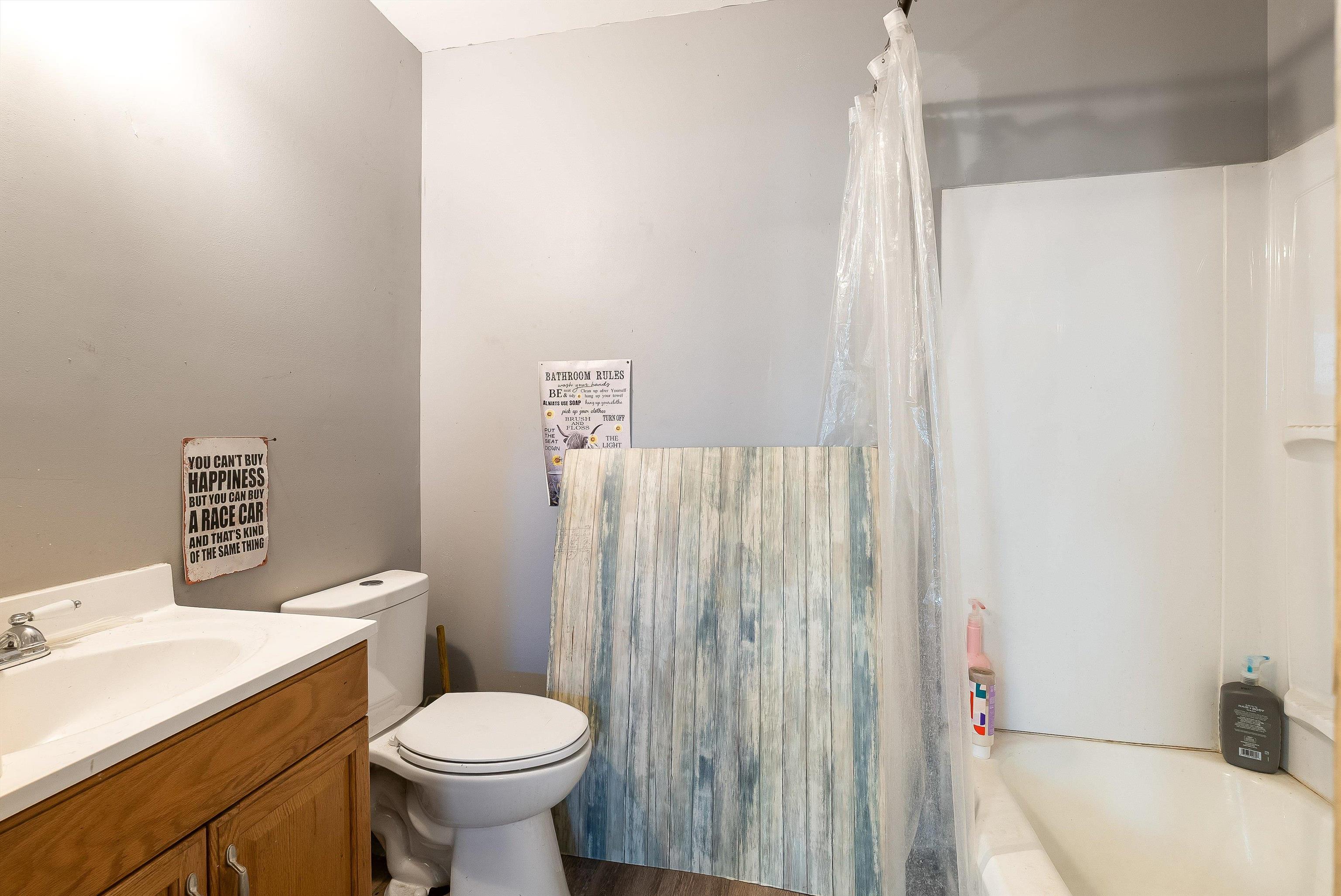 505 EIGHTH ST, SHENANDOAH, Virginia 22849, 2 Bedrooms Bedrooms, ,1 BathroomBathrooms,Residential,505 EIGHTH ST,675609 MLS # 675609