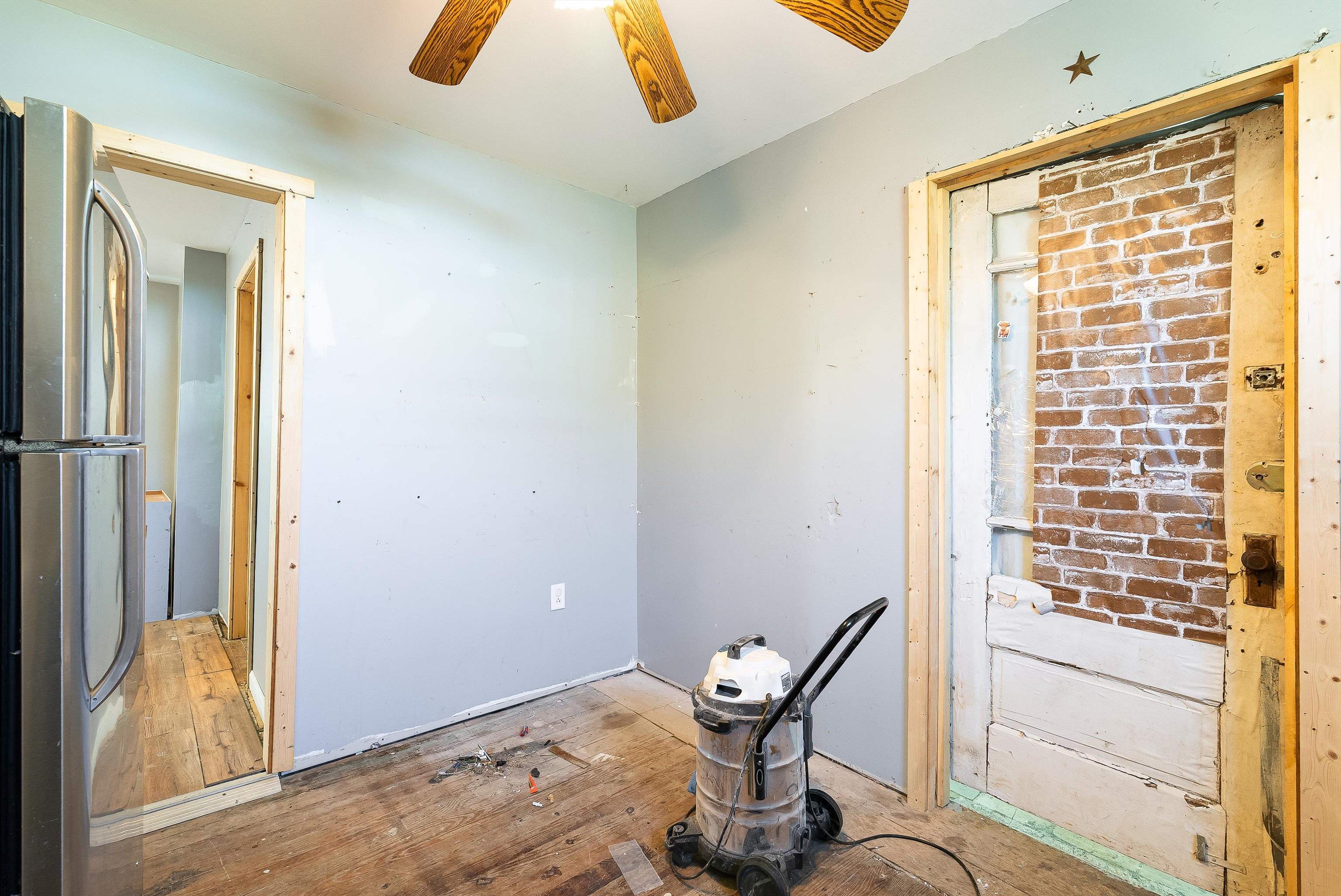 505 EIGHTH ST, SHENANDOAH, Virginia 22849, 2 Bedrooms Bedrooms, ,1 BathroomBathrooms,Residential,505 EIGHTH ST,675609 MLS # 675609