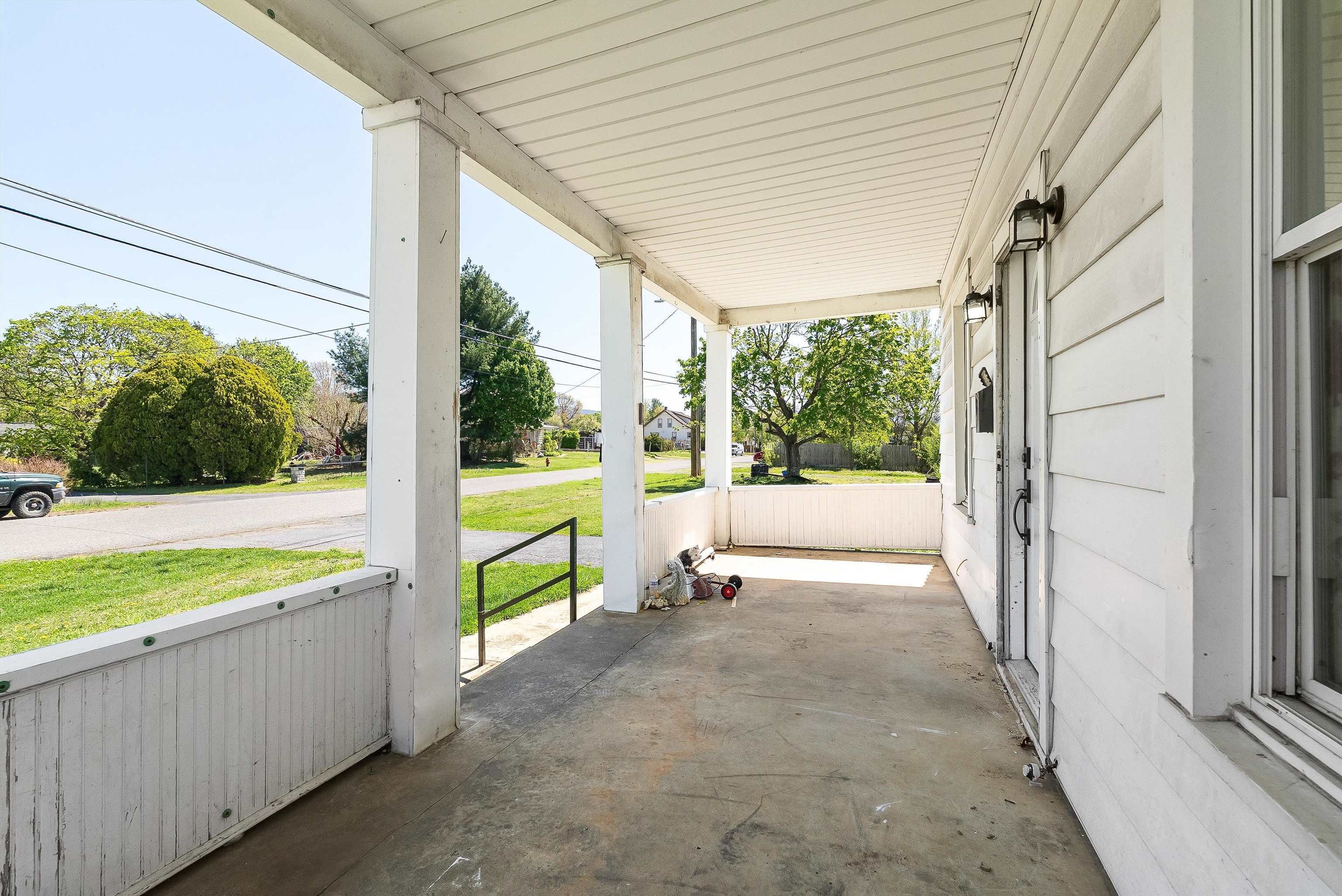 505 EIGHTH ST, SHENANDOAH, Virginia 22849, 2 Bedrooms Bedrooms, ,1 BathroomBathrooms,Residential,505 EIGHTH ST,675609 MLS # 675609