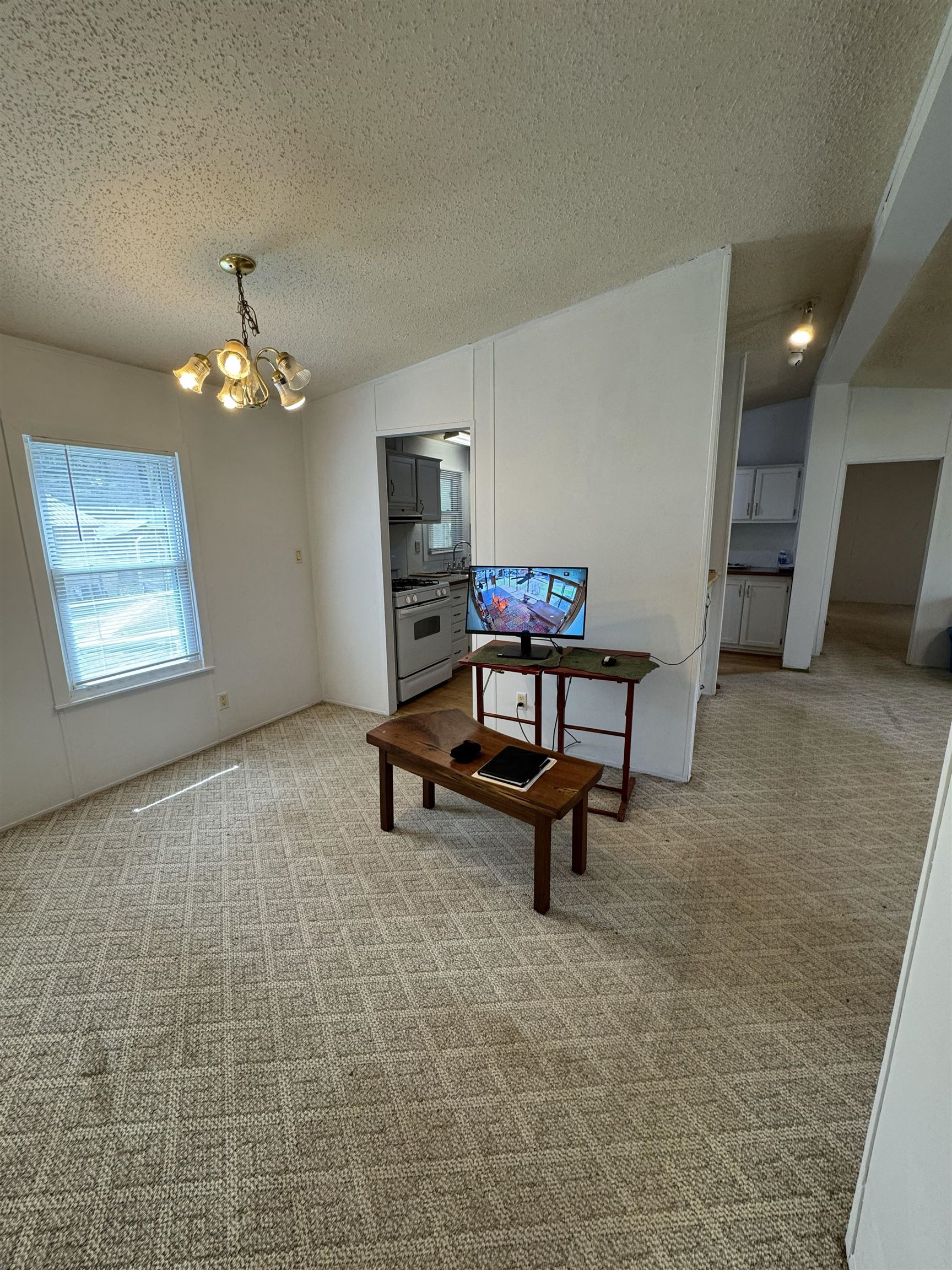 67 BOTTOM LN, LYNDHURST, Virginia 22952, 3 Bedrooms Bedrooms, ,2 BathroomsBathrooms,Residential,67 BOTTOM LN,675613 MLS # 675613