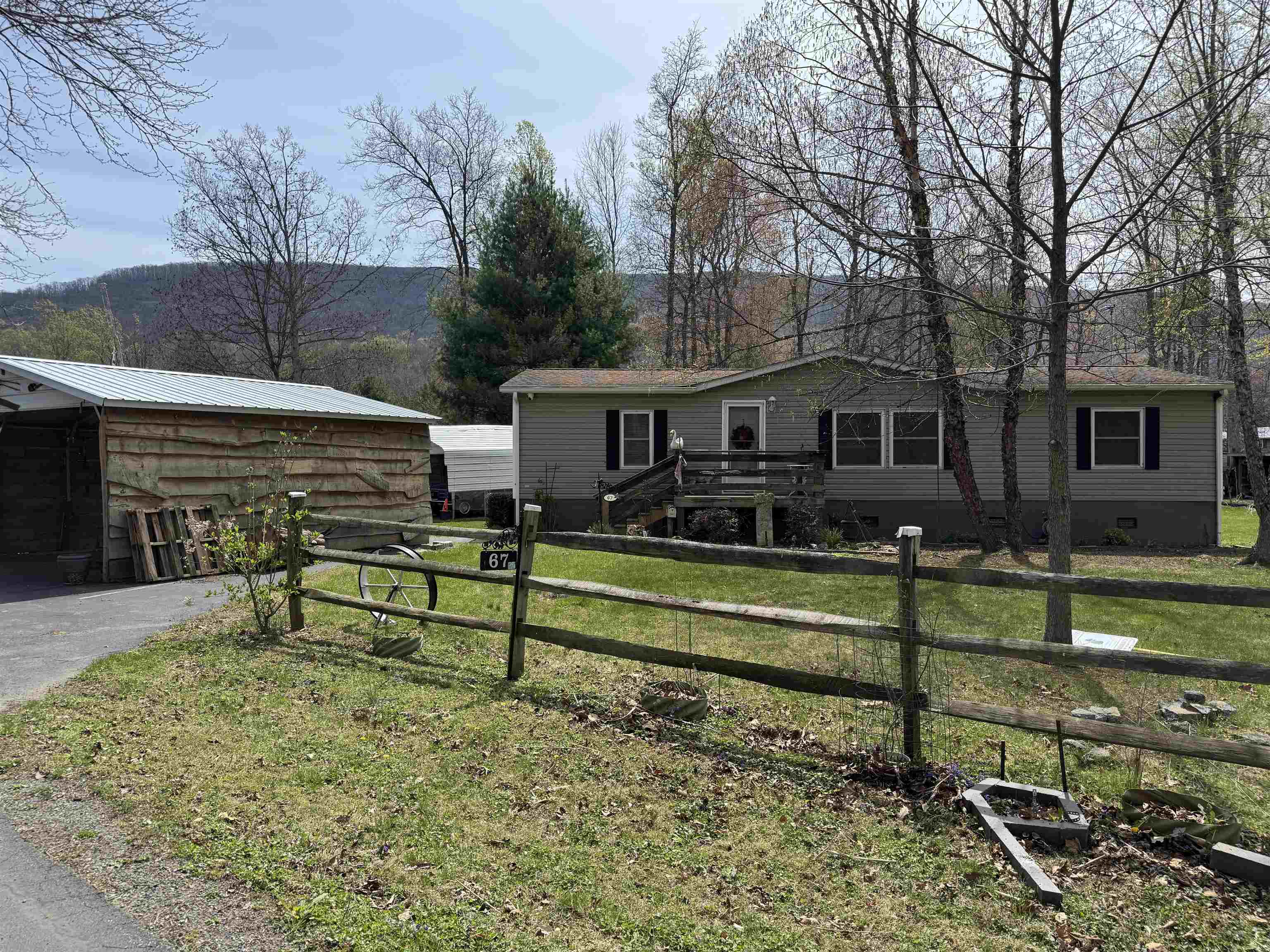 67 BOTTOM LN, LYNDHURST, Virginia 22952, 3 Bedrooms Bedrooms, ,2 BathroomsBathrooms,Residential,67 BOTTOM LN,675613 MLS # 675613