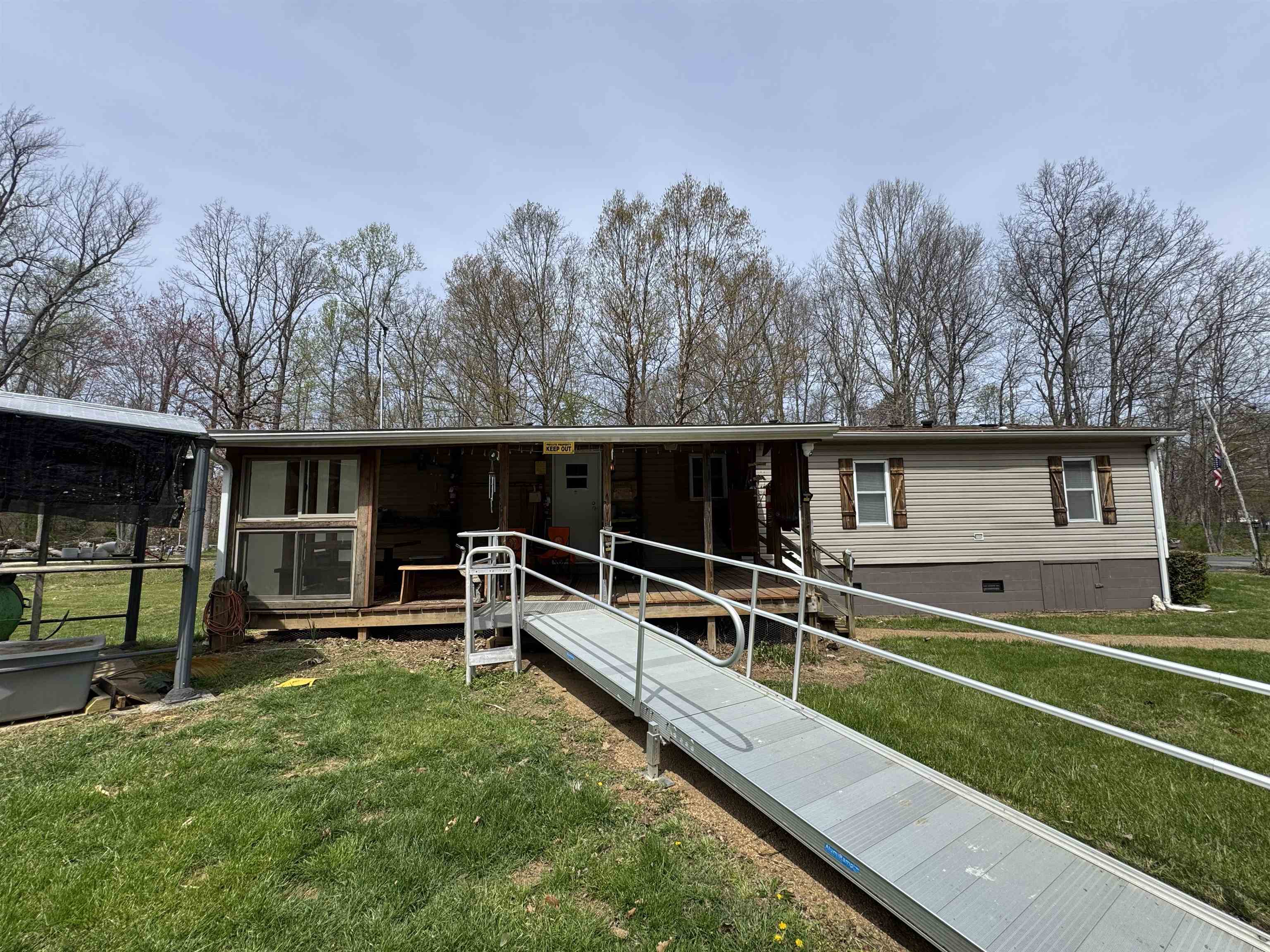 67 BOTTOM LN, LYNDHURST, Virginia 22952, 3 Bedrooms Bedrooms, ,2 BathroomsBathrooms,Residential,67 BOTTOM LN,675613 MLS # 675613