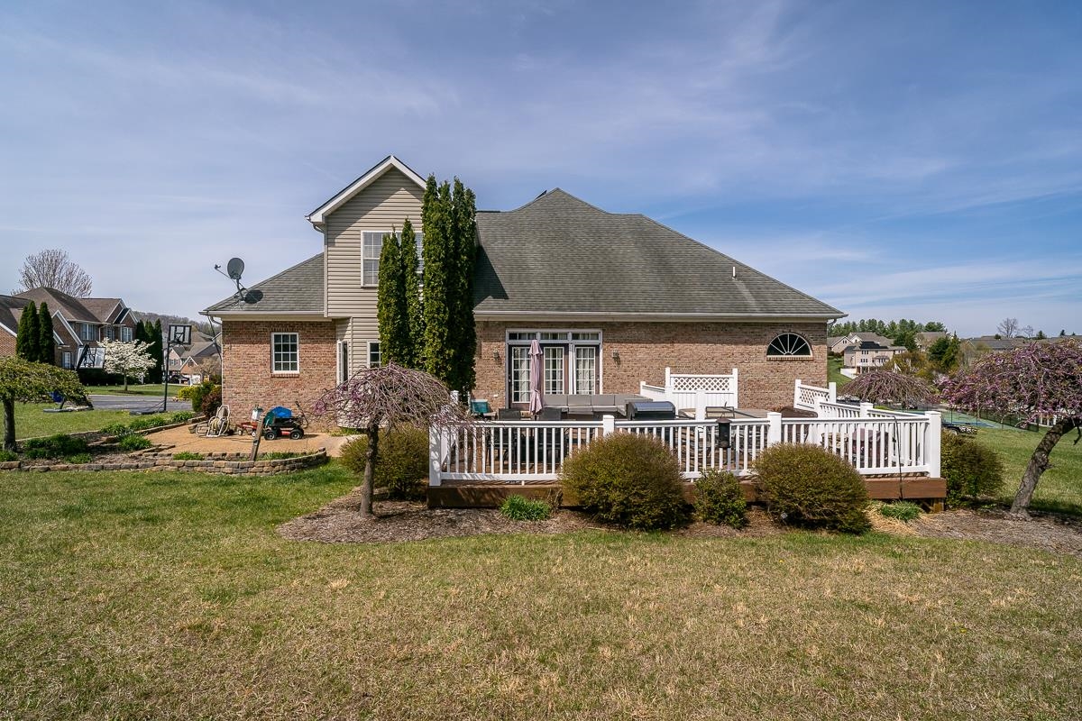 86 MEADOW GLEN DR, STAUNTON, Virginia 24401, 4 Bedrooms Bedrooms, ,2 BathroomsBathrooms,Residential,86 MEADOW GLEN DR,675618 MLS # 675618