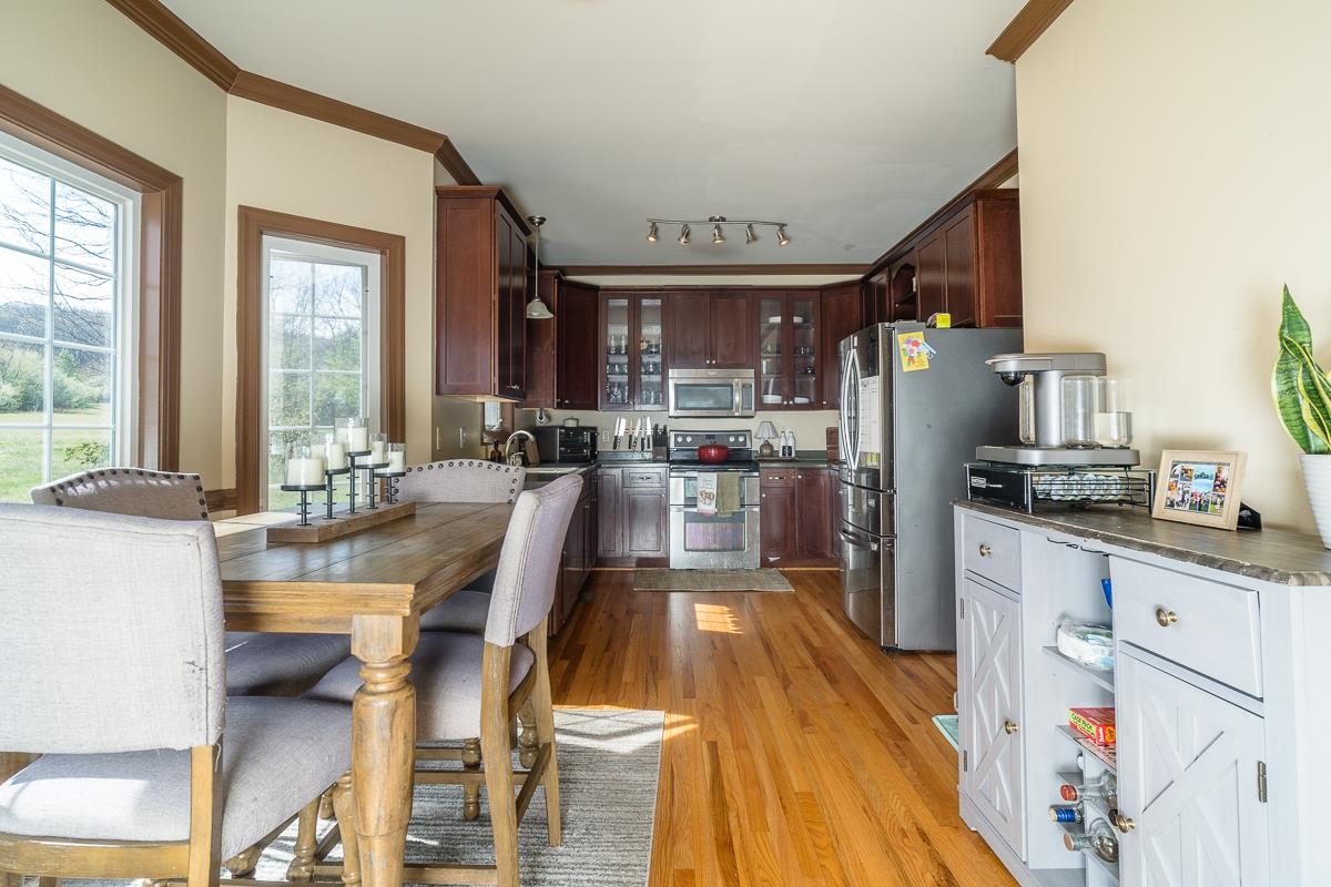 86 MEADOW GLEN DR, STAUNTON, Virginia 24401, 4 Bedrooms Bedrooms, ,2 BathroomsBathrooms,Residential,86 MEADOW GLEN DR,675618 MLS # 675618