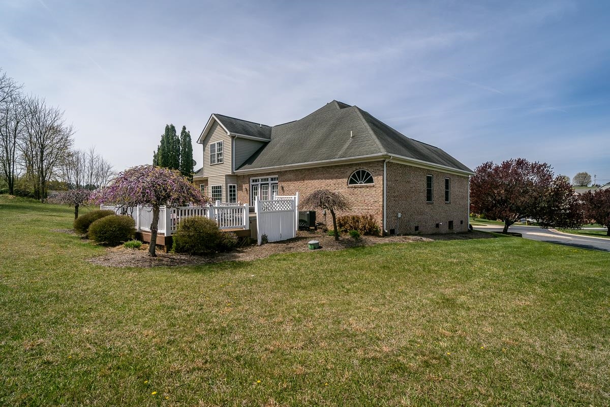 86 MEADOW GLEN DR, STAUNTON, Virginia 24401, 4 Bedrooms Bedrooms, ,2 BathroomsBathrooms,Residential,86 MEADOW GLEN DR,675618 MLS # 675618