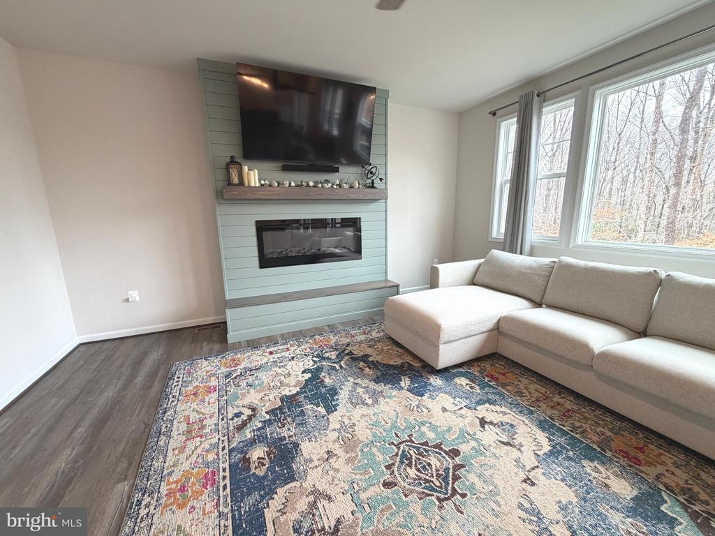 8028 ASHFORD DR, FREDERICKSBURG, Virginia 22407, 4 Bedrooms Bedrooms, ,2 BathroomsBathrooms,Residential,8028 ASHFORD DR,VASP2038168 MLS # VASP2038168