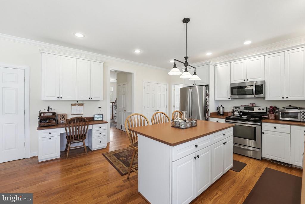 140 WOODS RIDGE LN, REVA, Virginia 22735, 4 Bedrooms Bedrooms, ,2 BathroomsBathrooms,Residential,140 WOODS RIDGE LN,VAMA2002648 MLS # VAMA2002648