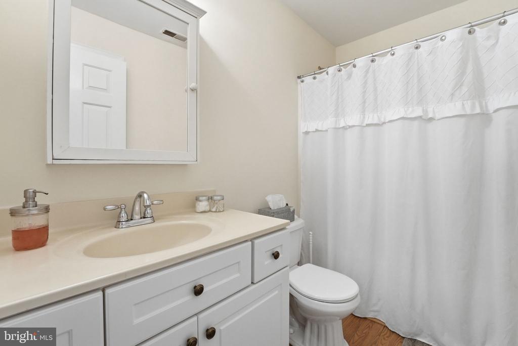 140 WOODS RIDGE LN, REVA, Virginia 22735, 4 Bedrooms Bedrooms, ,2 BathroomsBathrooms,Residential,140 WOODS RIDGE LN,VAMA2002648 MLS # VAMA2002648