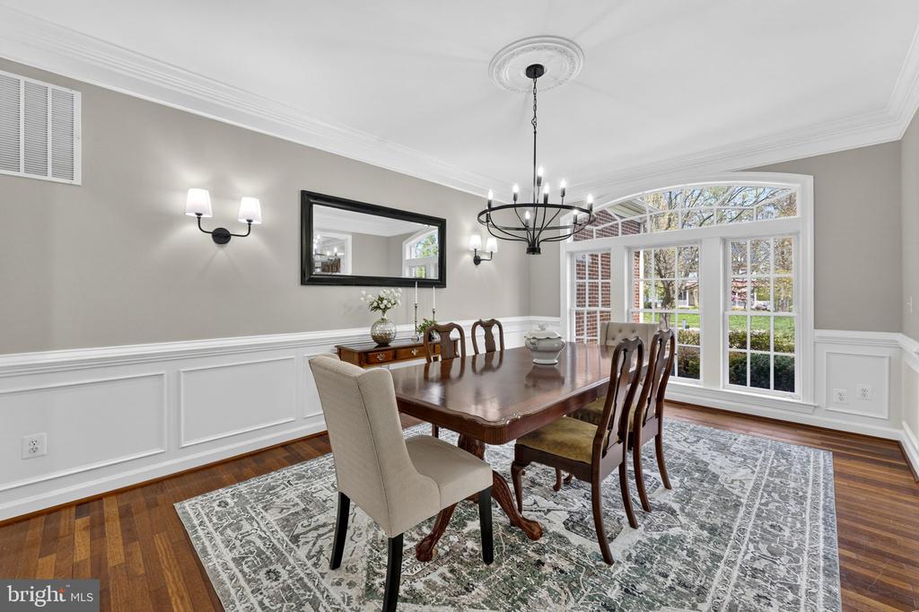 6358 BARN OWL CT, WARRENTON, Virginia, 5 Bedrooms Bedrooms, ,4 BathroomsBathrooms,Residential,6358 BARN OWL CT,VAFQ2021048 MLS # VAFQ2021048