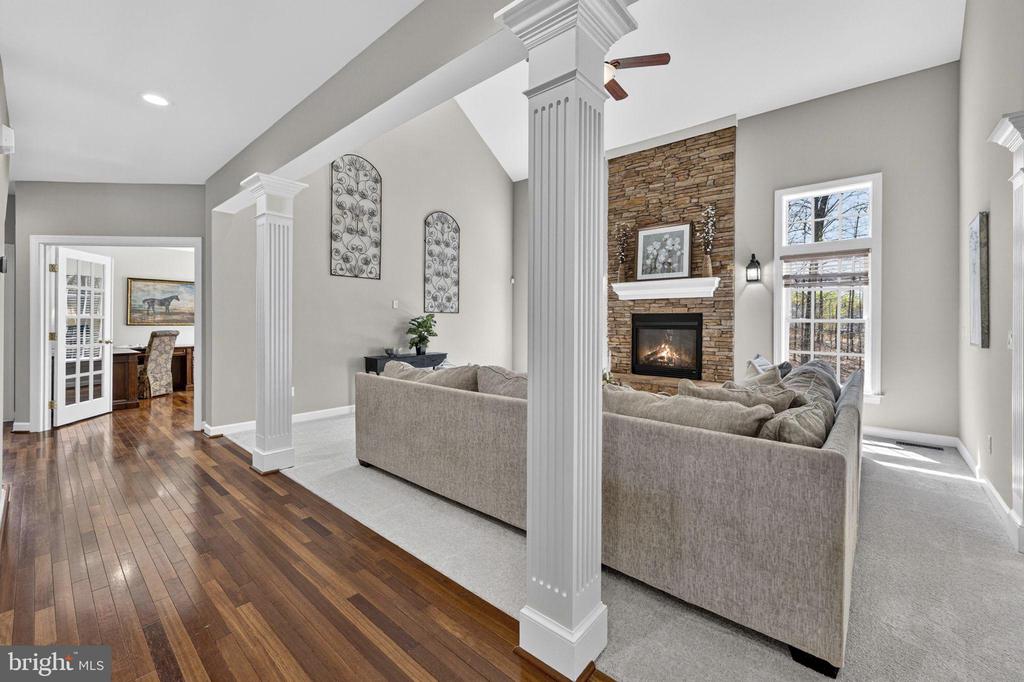 6358 BARN OWL CT, WARRENTON, Virginia, 5 Bedrooms Bedrooms, ,4 BathroomsBathrooms,Residential,6358 BARN OWL CT,VAFQ2021048 MLS # VAFQ2021048