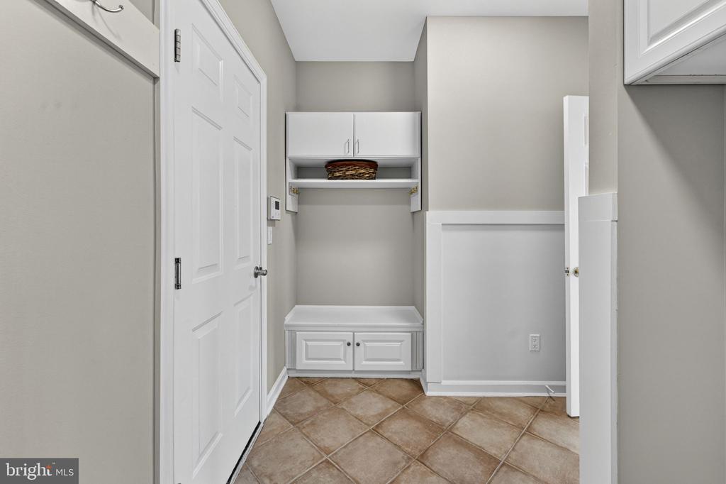 6358 BARN OWL CT, WARRENTON, Virginia, 5 Bedrooms Bedrooms, ,4 BathroomsBathrooms,Residential,6358 BARN OWL CT,VAFQ2021048 MLS # VAFQ2021048