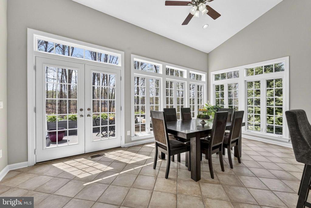 6358 BARN OWL CT, WARRENTON, Virginia, 5 Bedrooms Bedrooms, ,4 BathroomsBathrooms,Residential,6358 BARN OWL CT,VAFQ2021048 MLS # VAFQ2021048