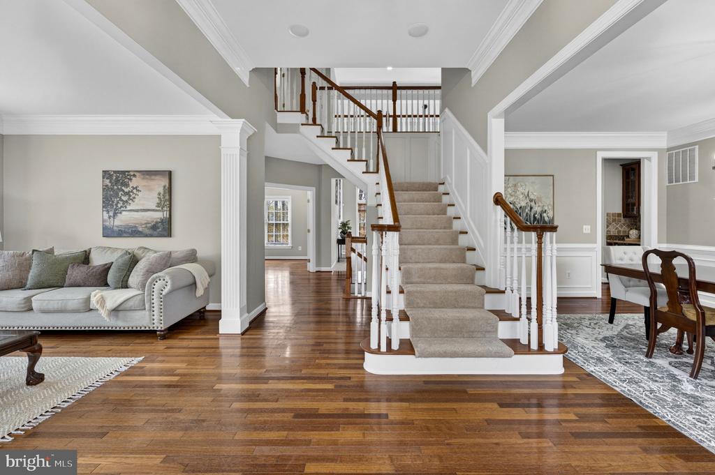 6358 BARN OWL CT, WARRENTON, Virginia, 5 Bedrooms Bedrooms, ,4 BathroomsBathrooms,Residential,6358 BARN OWL CT,VAFQ2021048 MLS # VAFQ2021048