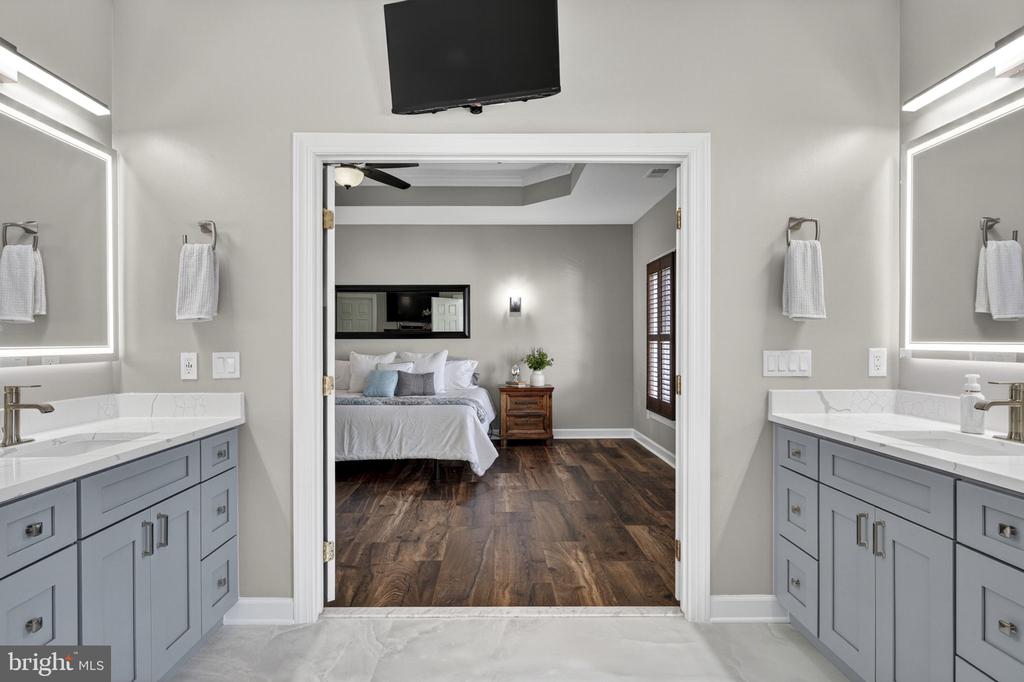 6358 BARN OWL CT, WARRENTON, Virginia, 5 Bedrooms Bedrooms, ,4 BathroomsBathrooms,Residential,6358 BARN OWL CT,VAFQ2021048 MLS # VAFQ2021048