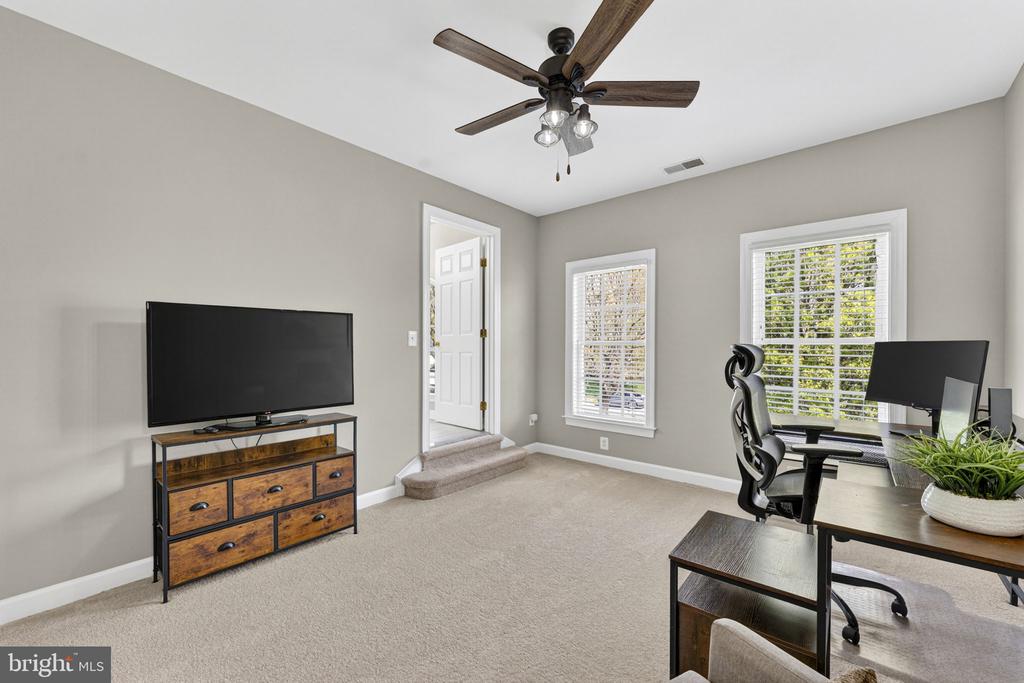 6358 BARN OWL CT, WARRENTON, Virginia, 5 Bedrooms Bedrooms, ,4 BathroomsBathrooms,Residential,6358 BARN OWL CT,VAFQ2021048 MLS # VAFQ2021048