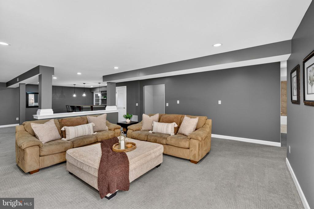 6358 BARN OWL CT, WARRENTON, Virginia, 5 Bedrooms Bedrooms, ,4 BathroomsBathrooms,Residential,6358 BARN OWL CT,VAFQ2021048 MLS # VAFQ2021048